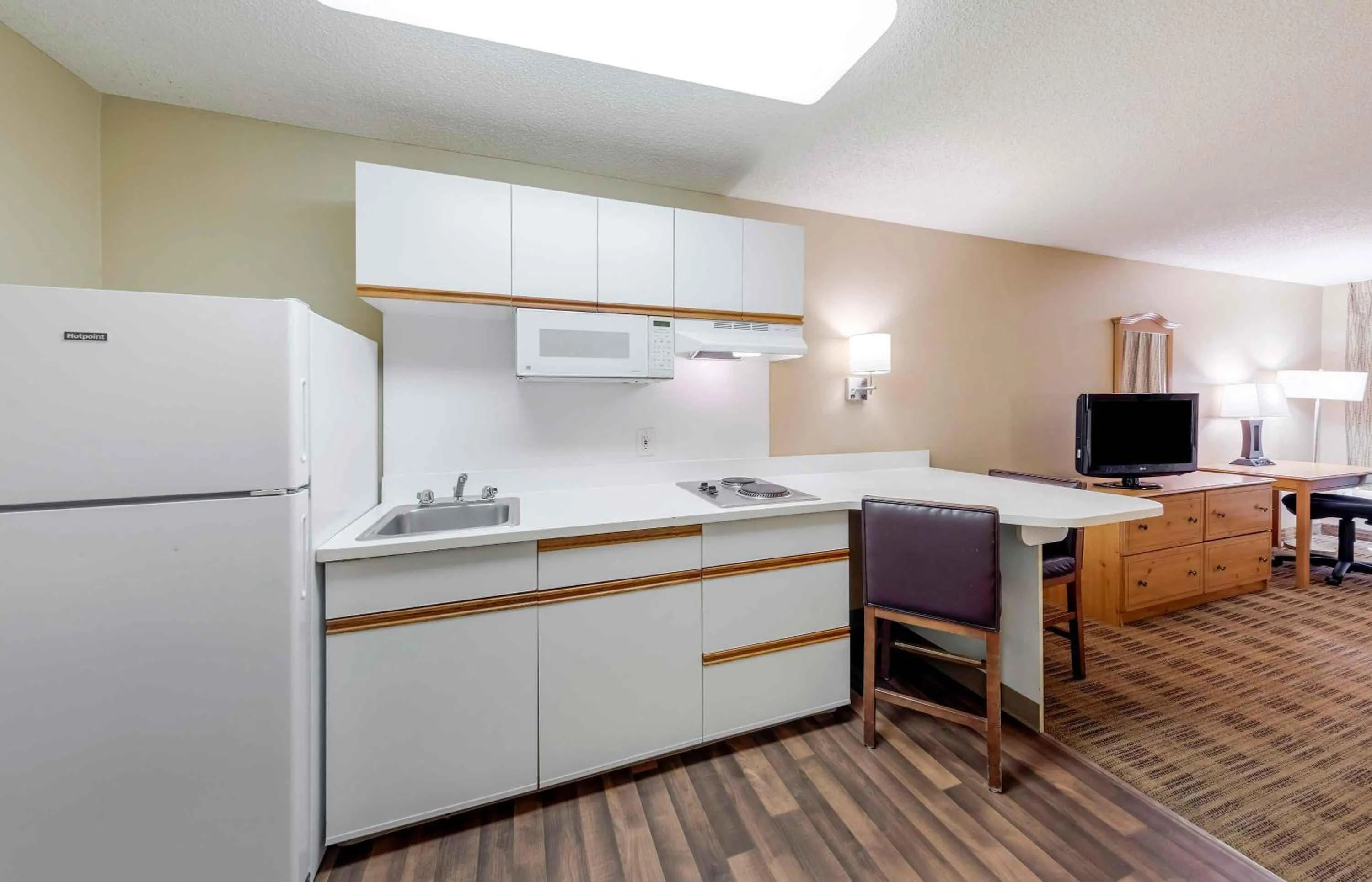 Kitchen or kitchenette in Extended Stay America Suites - Orange County - Cypress