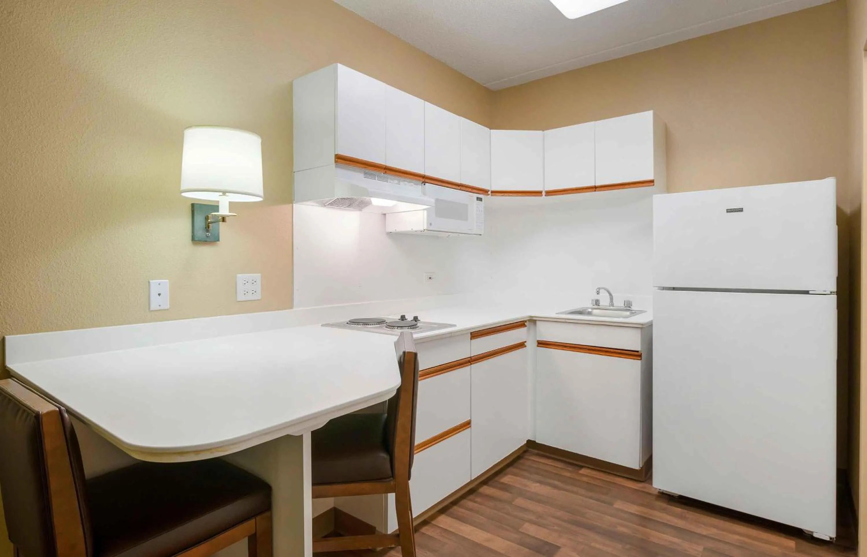 Kitchen or kitchenette in Extended Stay America Suites - Orange County - Cypress