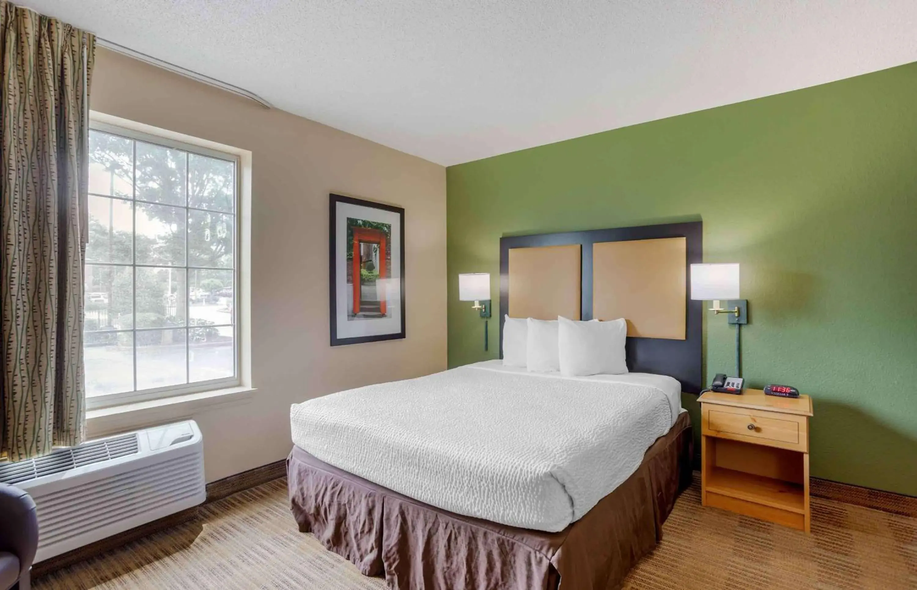 Bedroom, Bed in Extended Stay America Suites - Memphis - Germantown Bedroom, Bed in Extended Stay America Suites - Memphis - Germantown