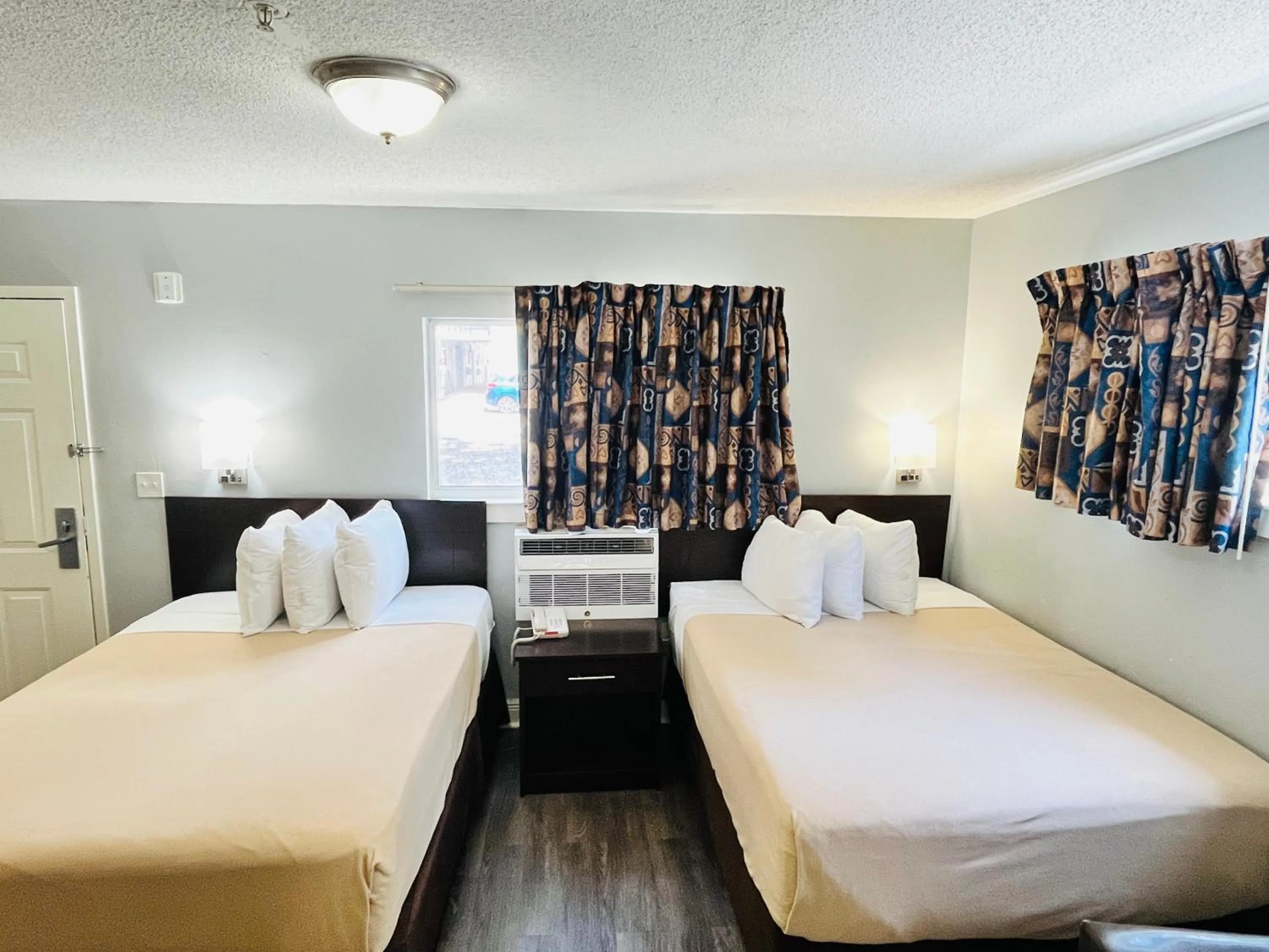 Bed in Tampa Bay Extended Stay - Airport