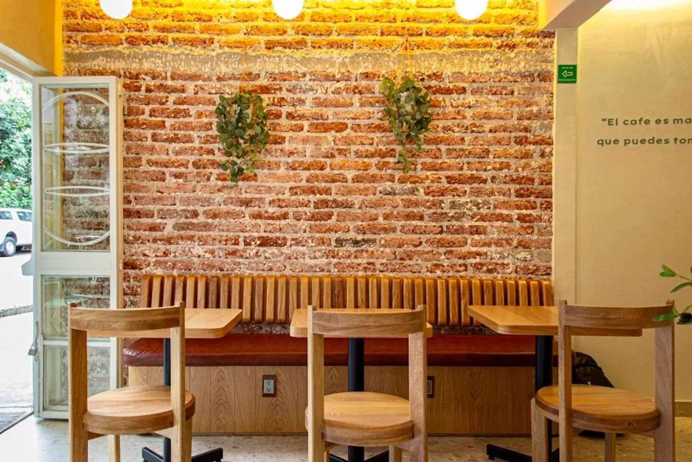 Restaurant/places to eat in Mi Zona Lodging WTC