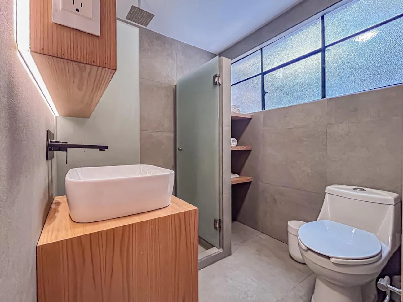 Bathroom in Mi Zona Lodging WTC