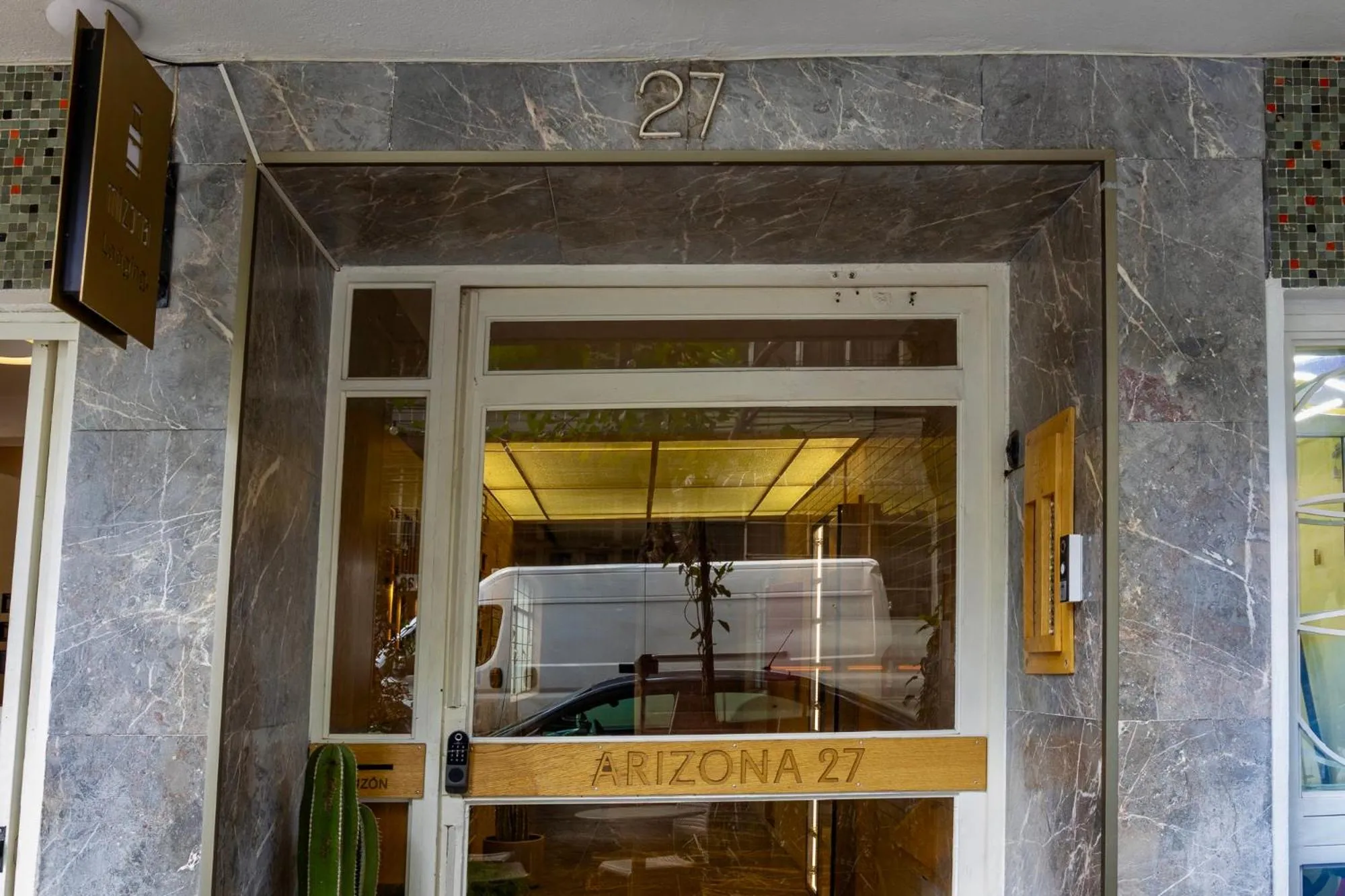 Facade/entrance in Mi Zona Lodging WTC