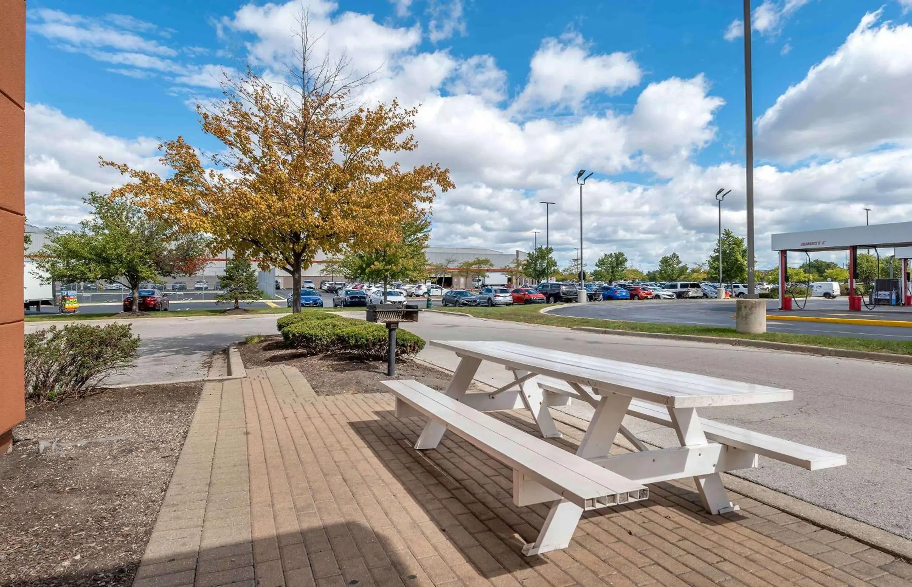 Property building in Extended Stay America Suites - Chicago - Midway Property building in Extended Stay America Suites - Chicago - Midway