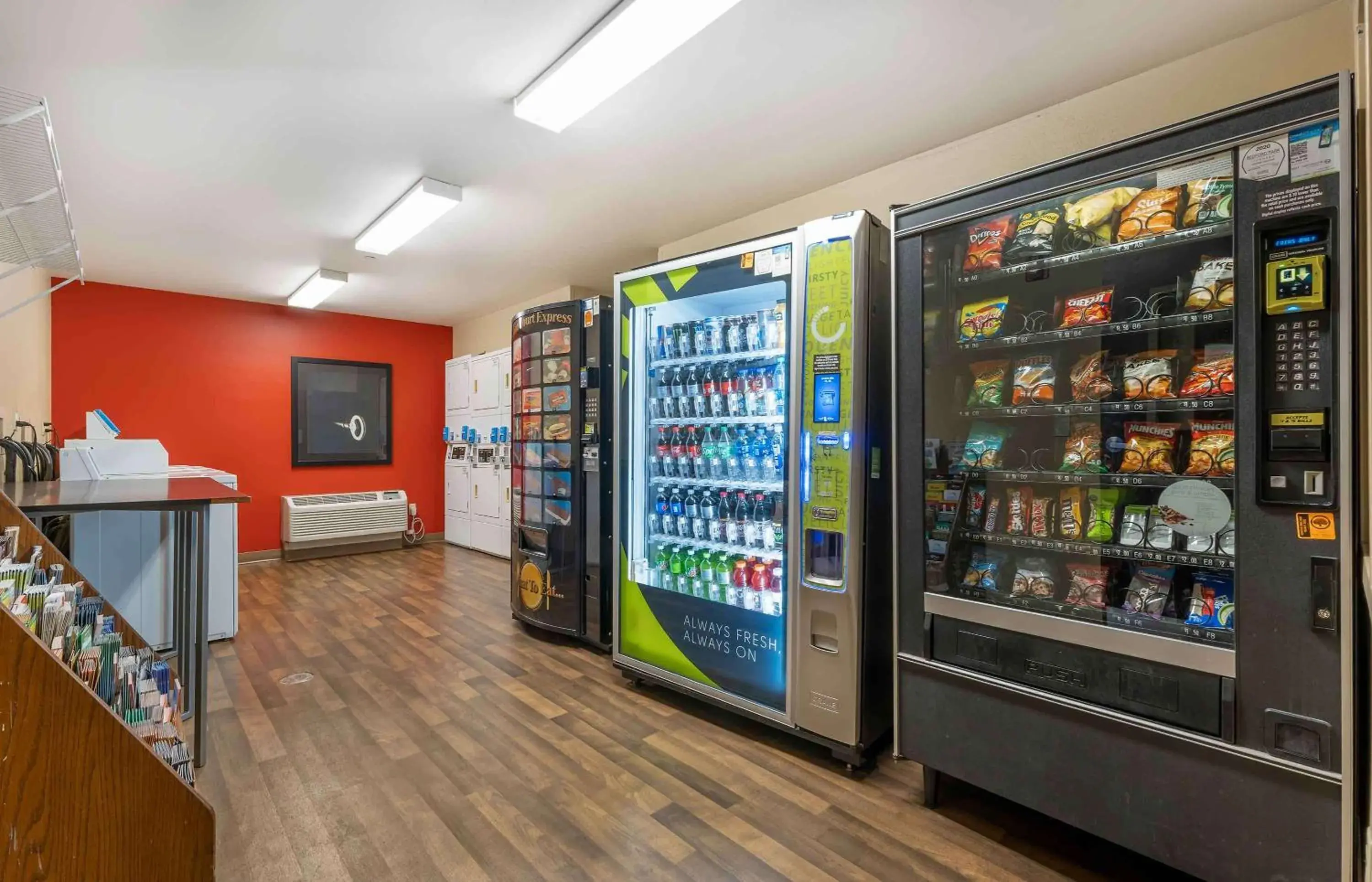 Property building in Extended Stay America Suites - Chicago - Midway Property building in Extended Stay America Suites - Chicago - Midway