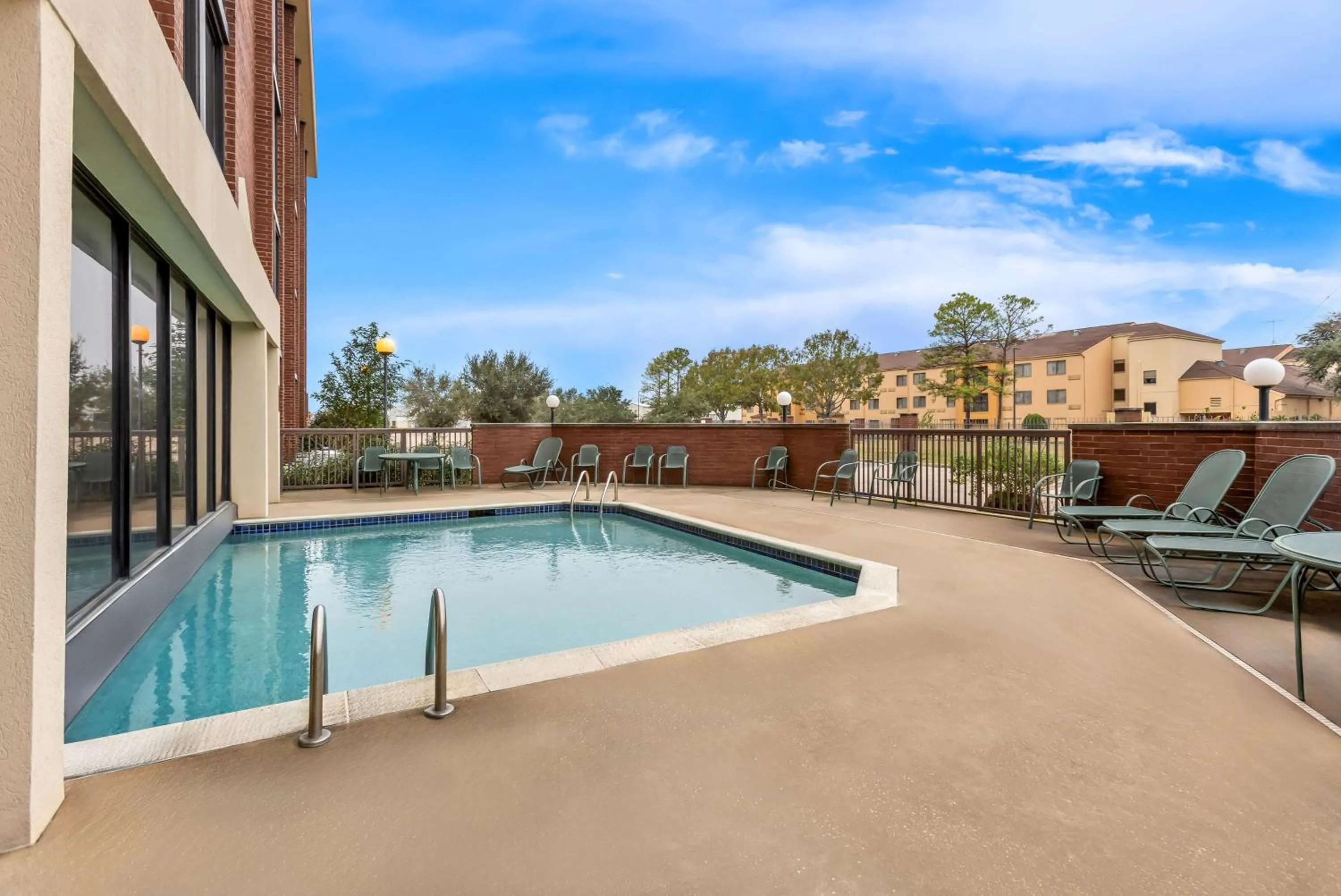 Pool view in Sonesta Essential Houston Hobby Airport