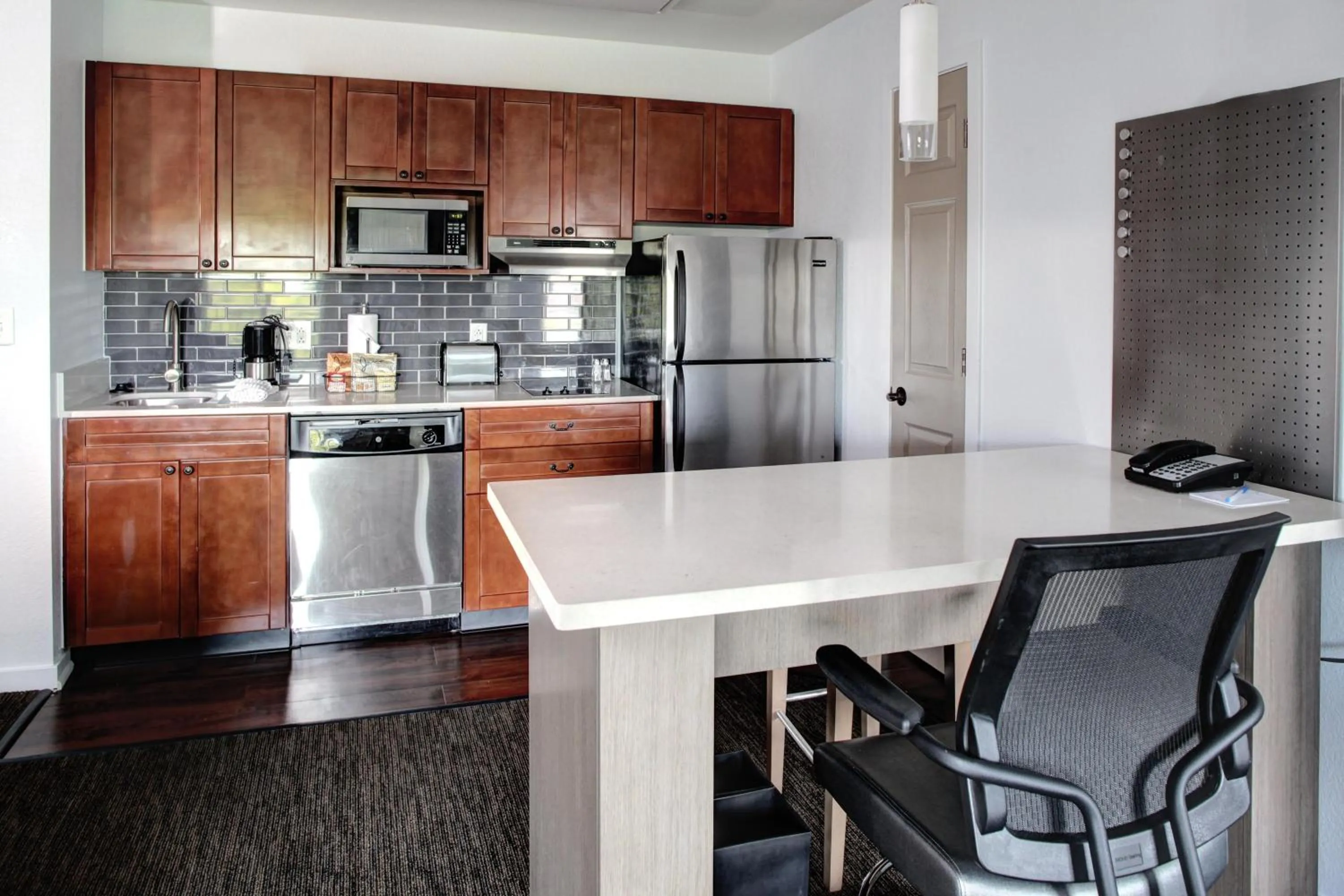 Kitchen or kitchenette in Hyatt House Parsippany Whippany