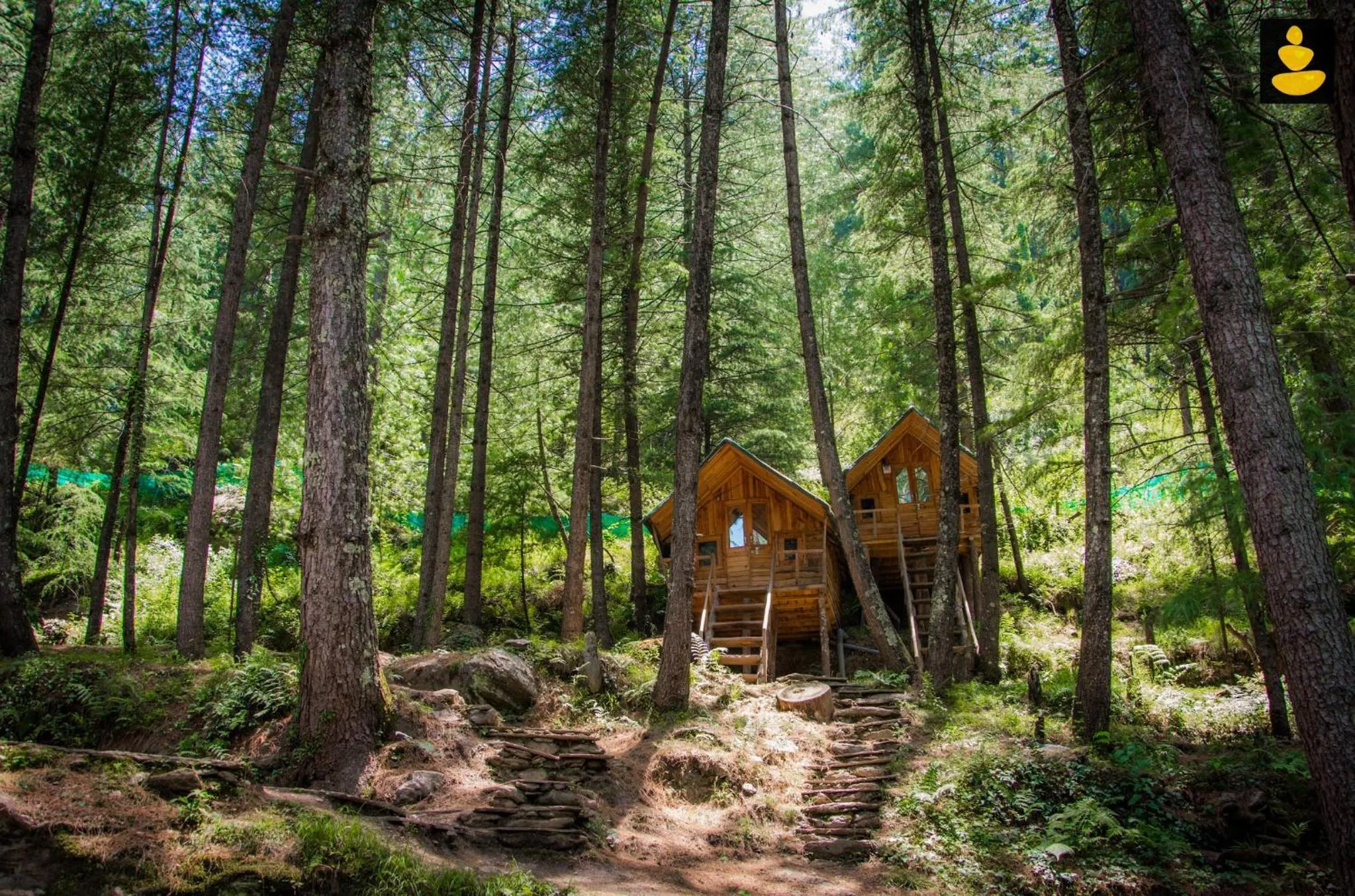 LivingStone Ojuven Treehouses