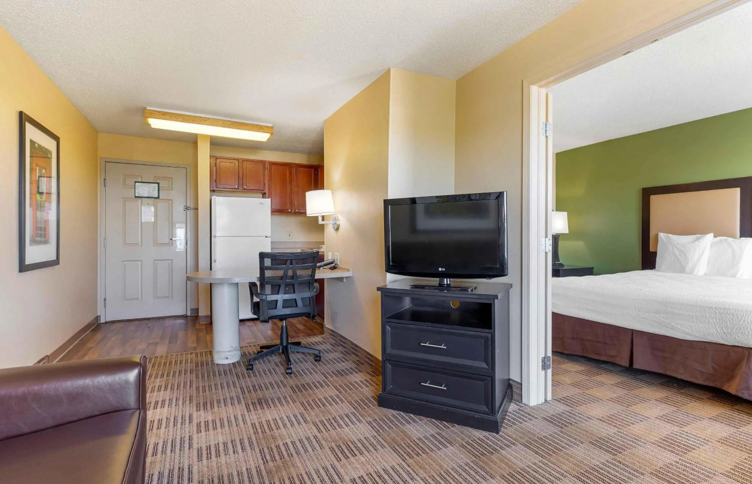 Bedroom, Bed in Extended Stay America Suites - Denver - Aurora North