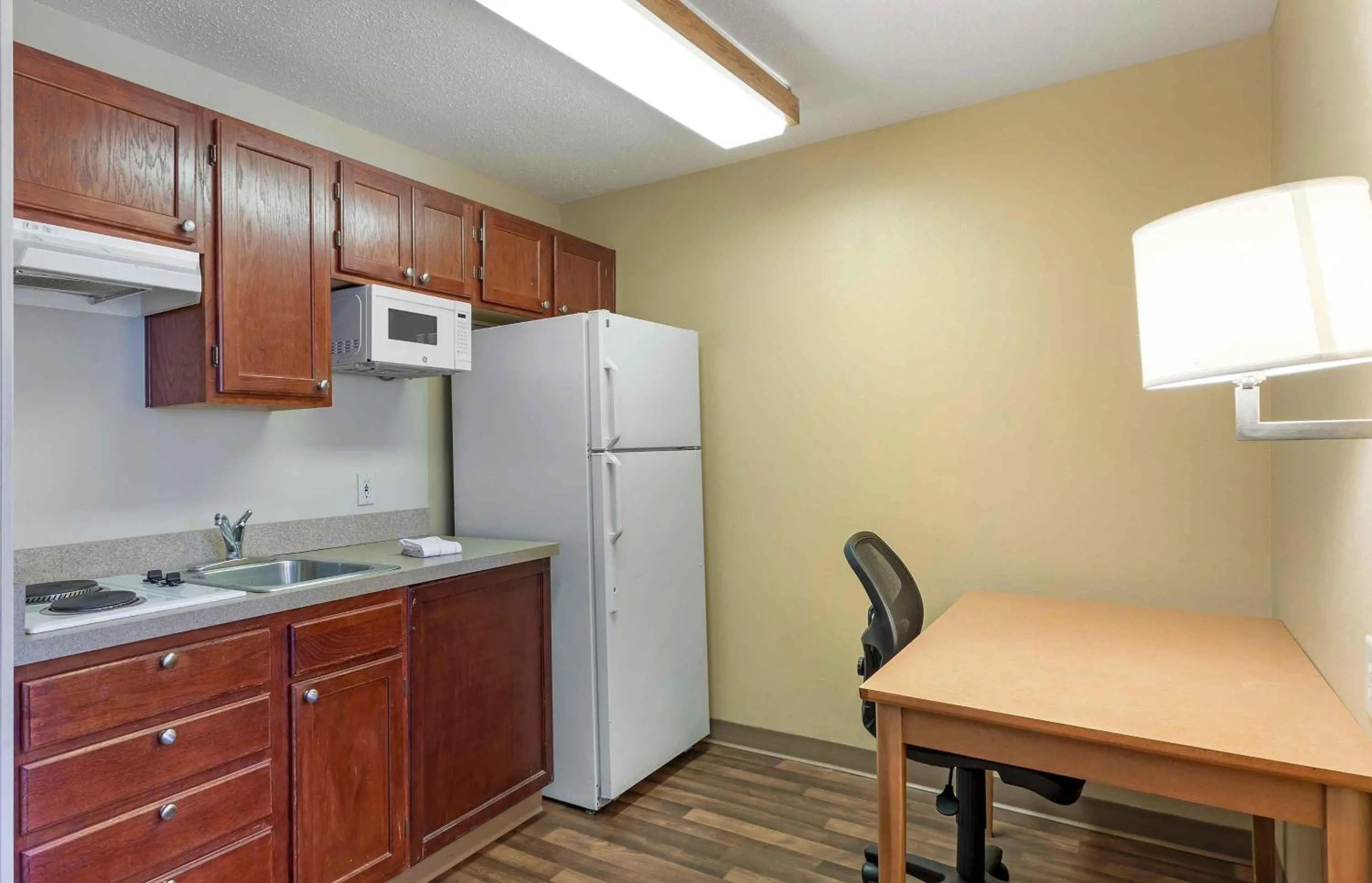 Kitchen or kitchenette in Extended Stay America Suites - Denver - Aurora North