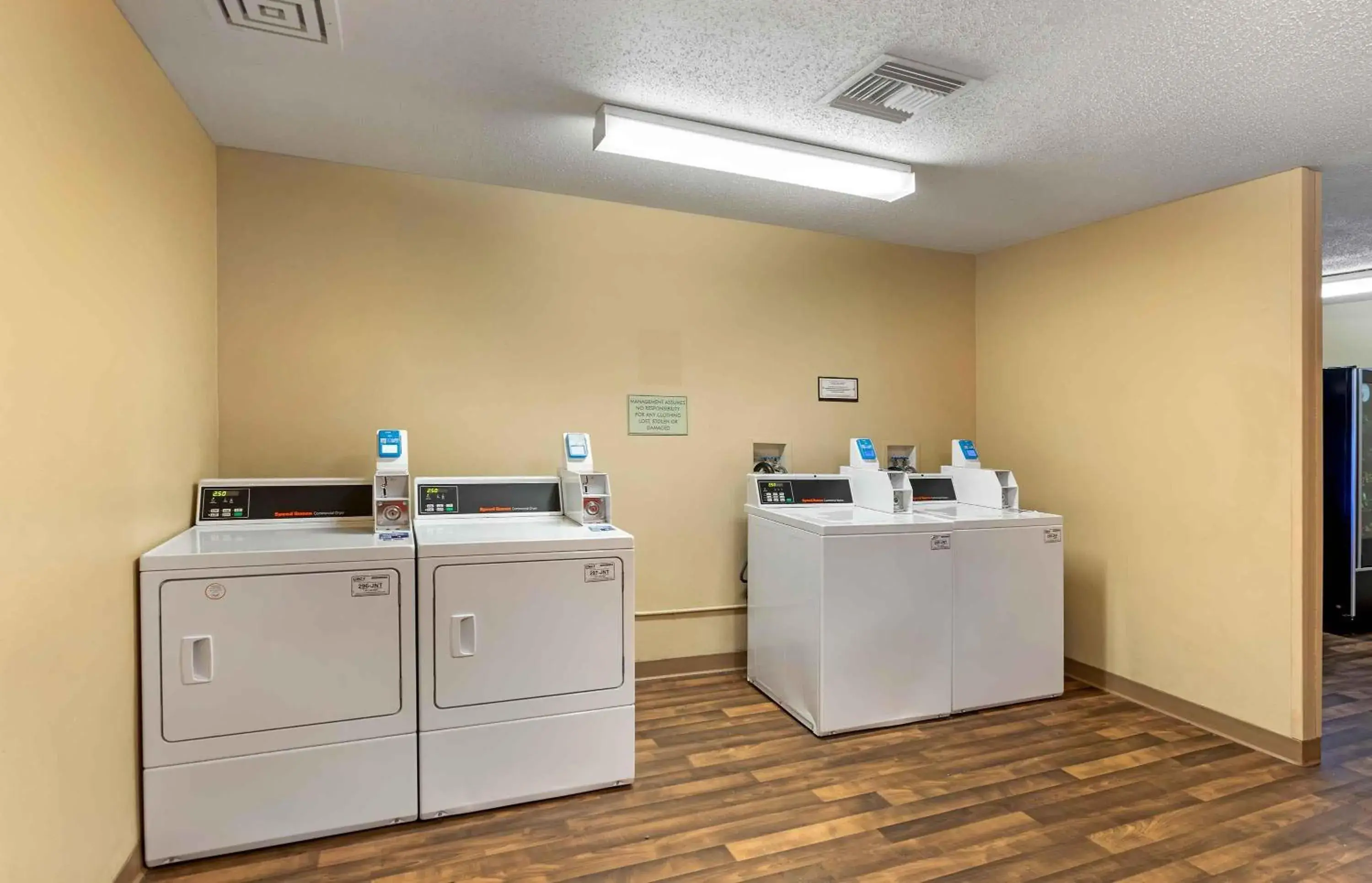 Property building in Extended Stay America Suites - Denver - Aurora North Property building in Extended Stay America Suites - Denver - Aurora North