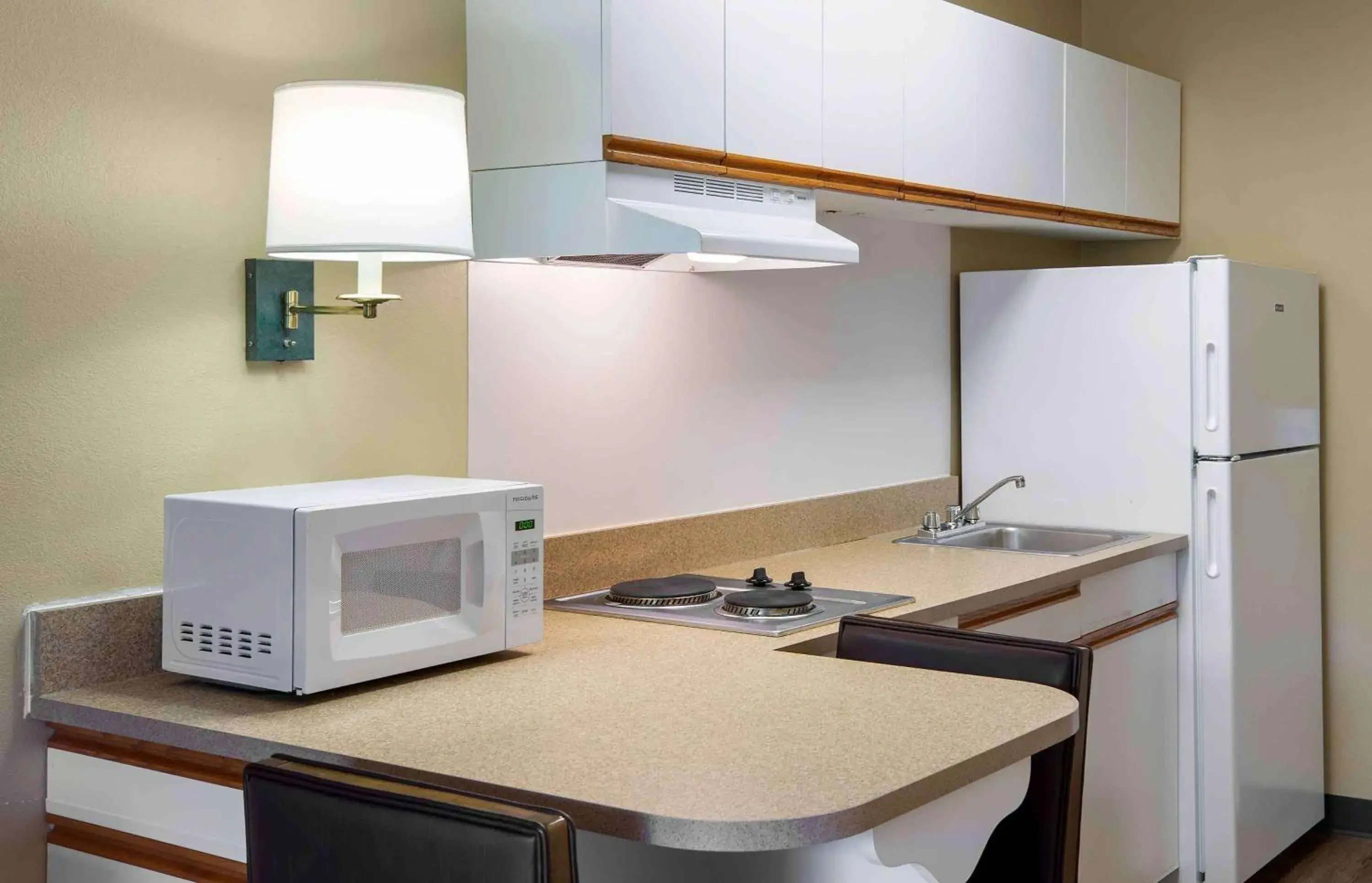 Bedroom in Extended Stay America Suites - Boston - Marlborough Bedroom in Extended Stay America Suites - Boston - Marlborough