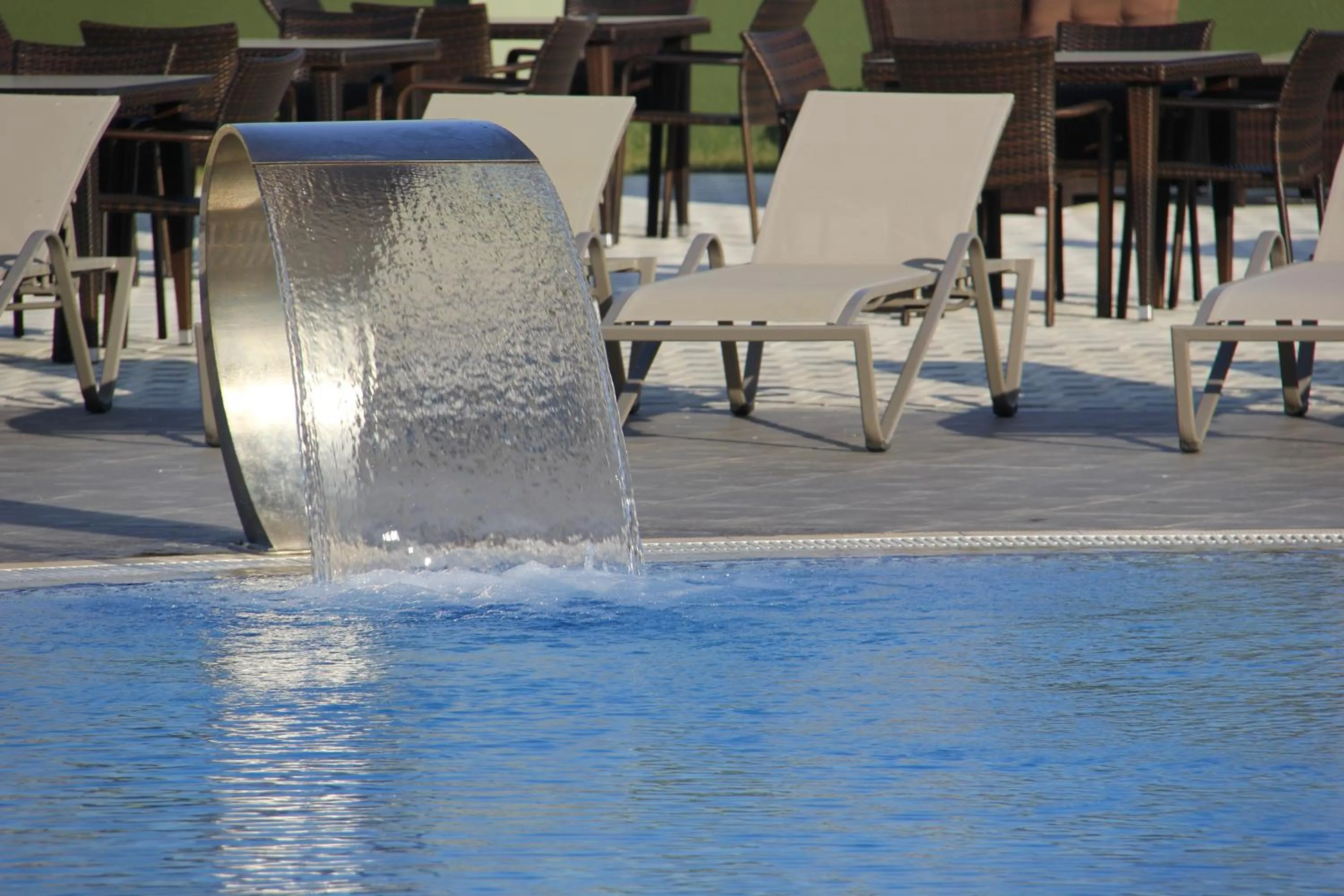 Swimming pool in Khazar Inji Hotel