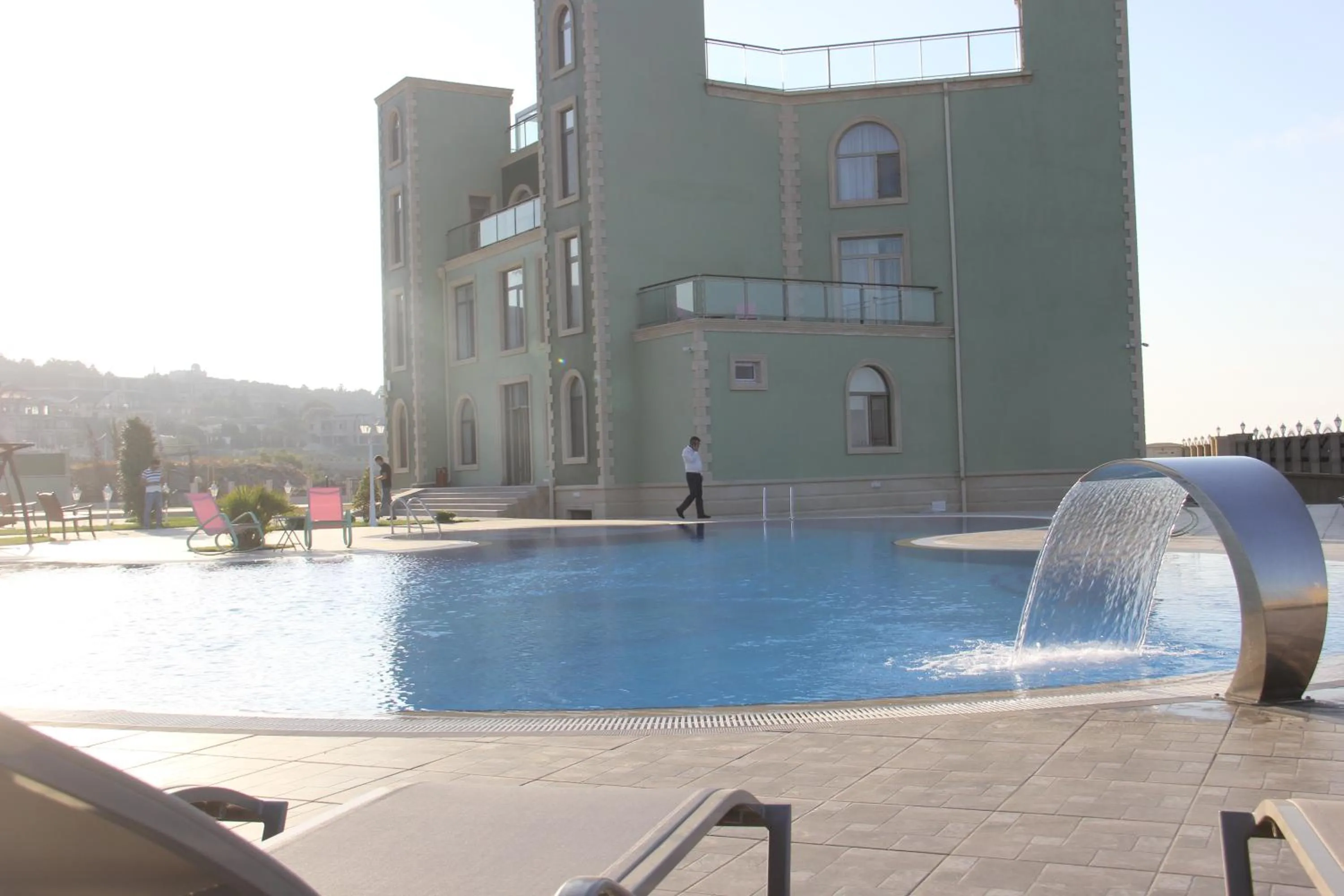 Swimming pool in Khazar Inji Hotel