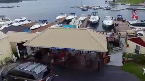 Hills Motel & Marina Hills Motel & Marina