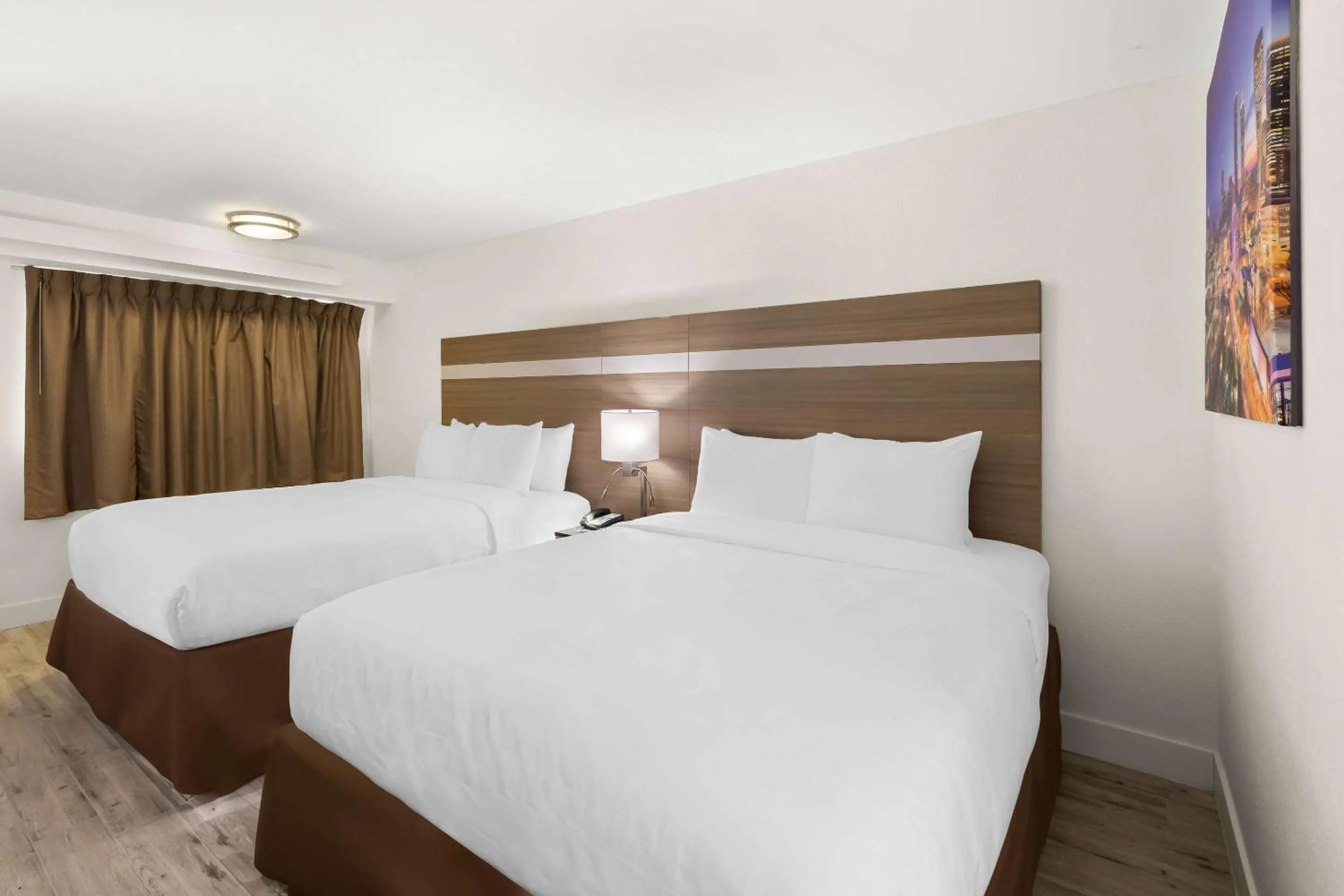 Bedroom, Bed in Clarion Pointe Kennesaw Town Center