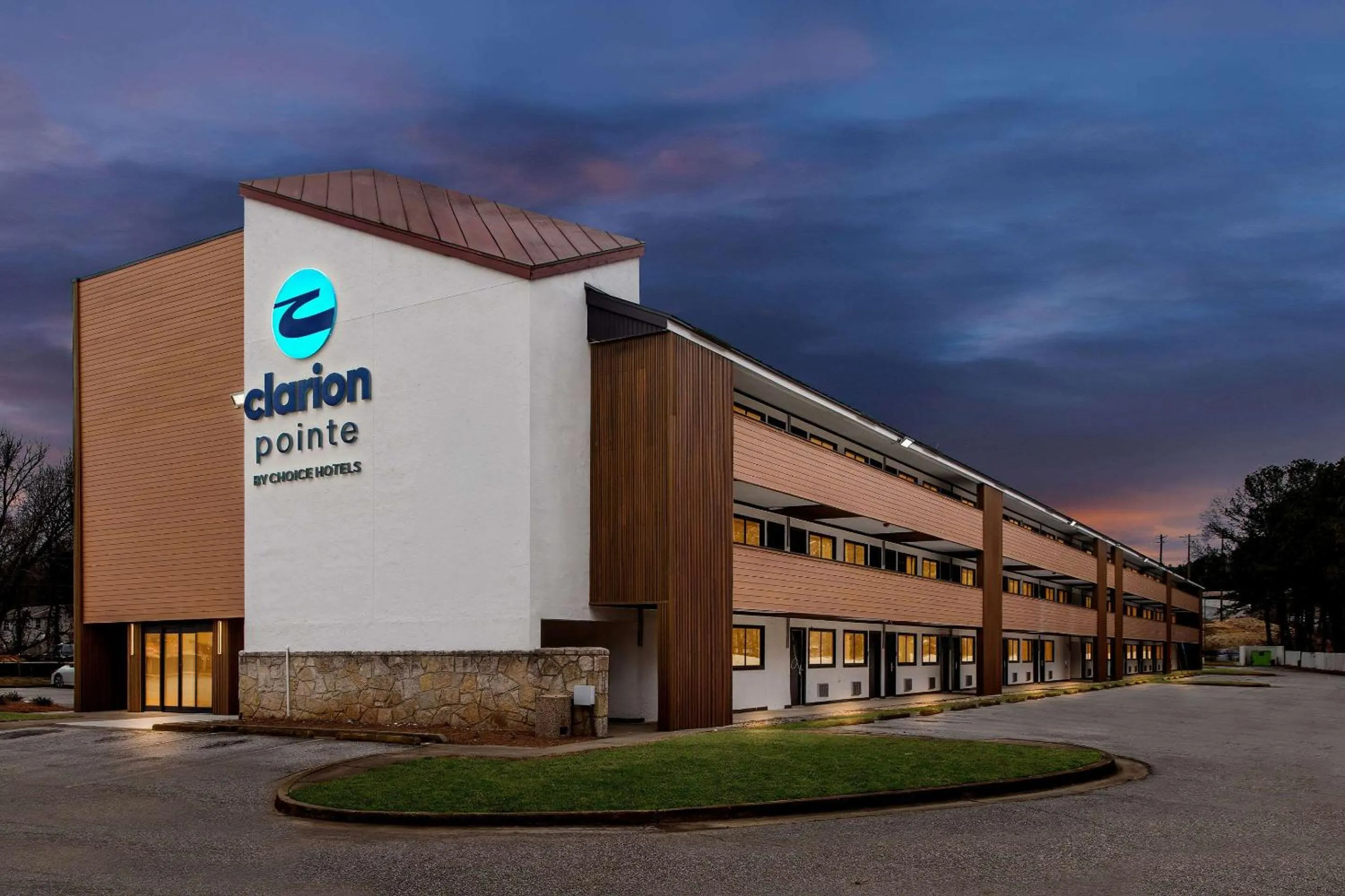 Property building in Clarion Pointe Kennesaw Town Center