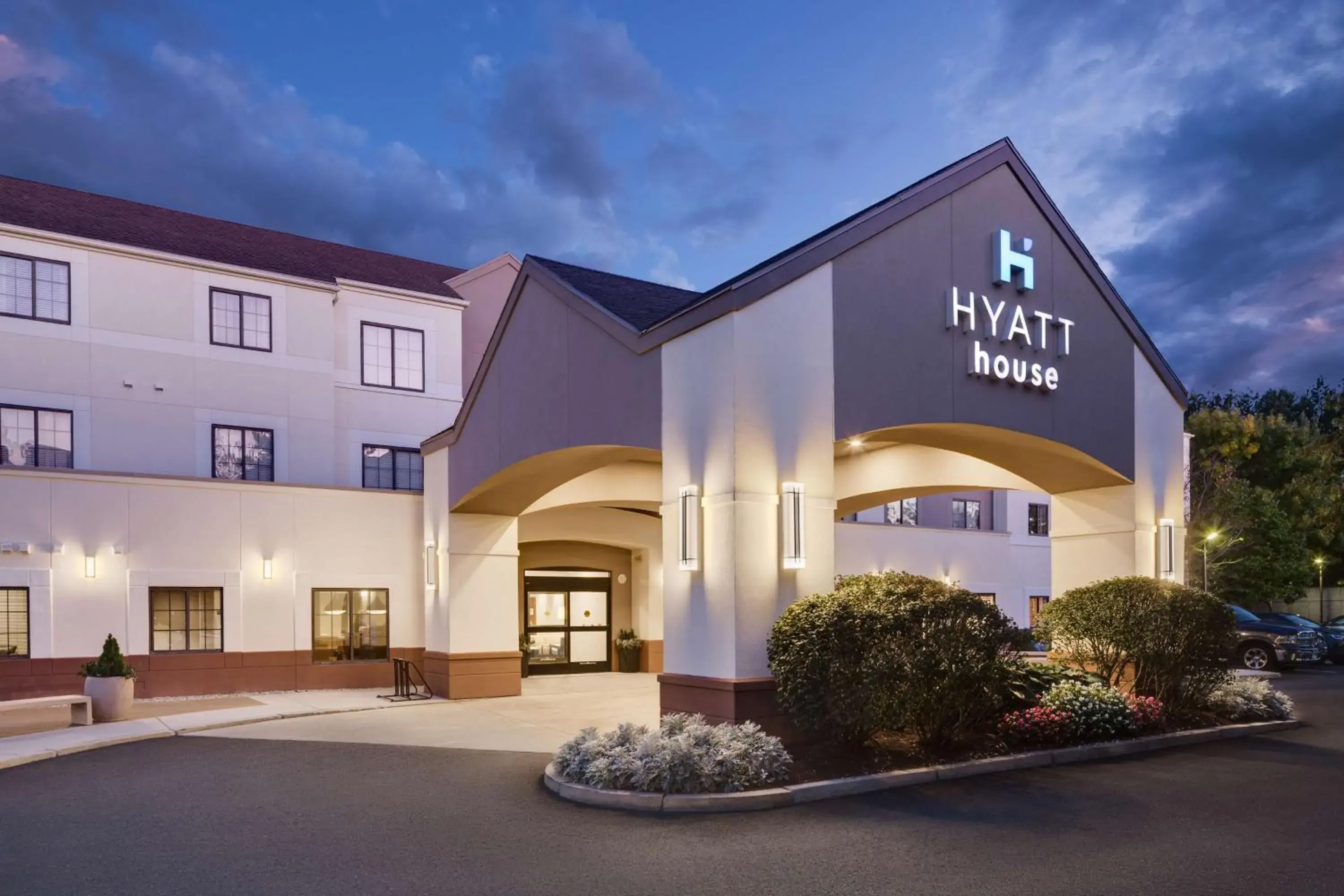 Property building in Hyatt House Boston Waltham Property building in Hyatt House Boston Waltham