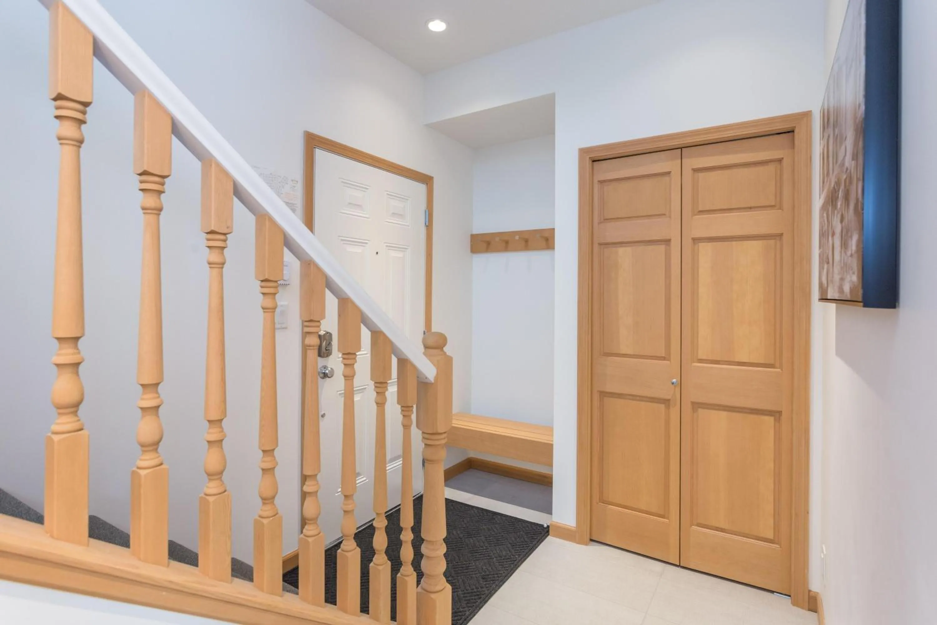 Bright and Clean, Walk Everywhere, Shared Pool and Hot Tub