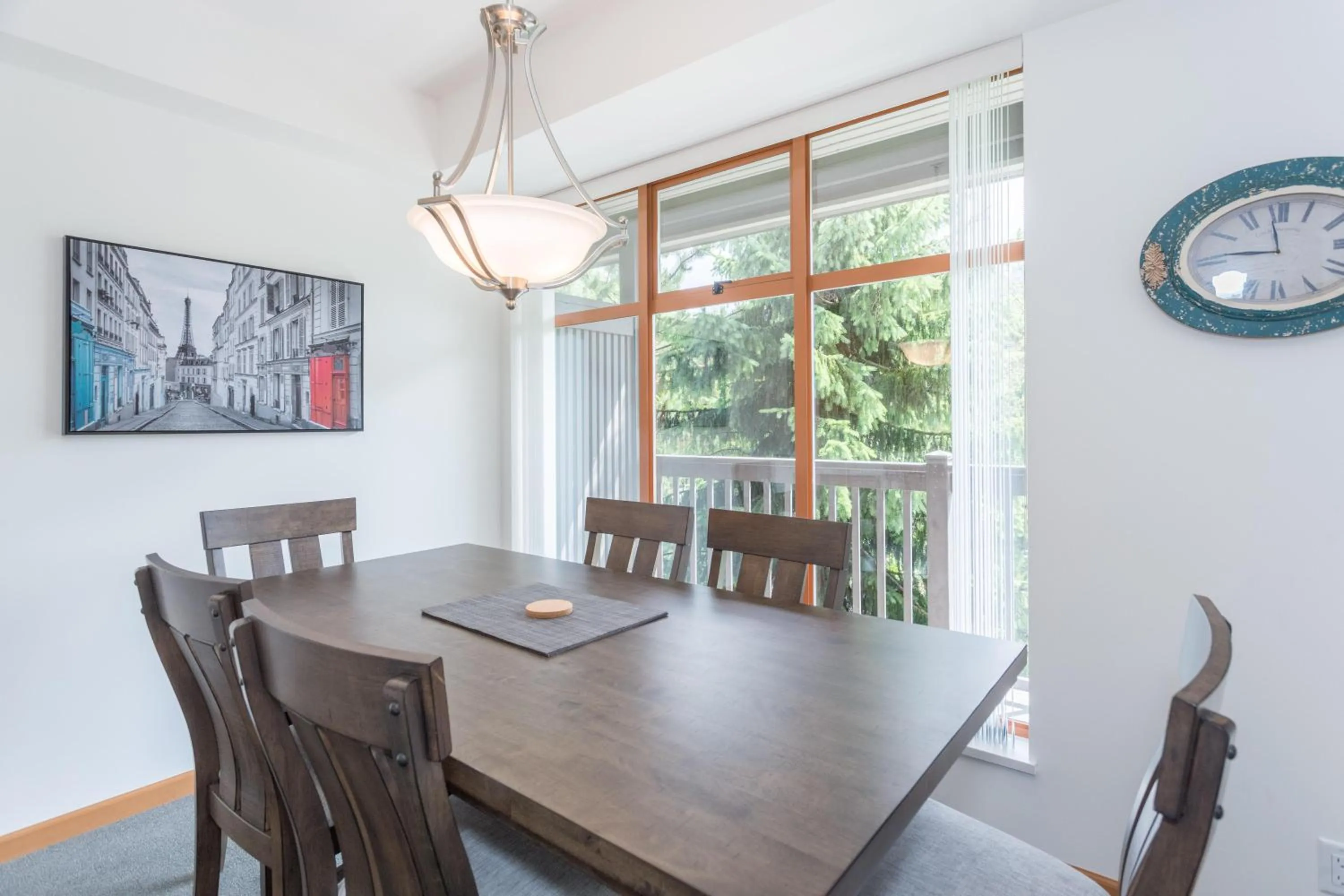 Bright and Clean, Walk Everywhere, Shared Pool and Hot Tub