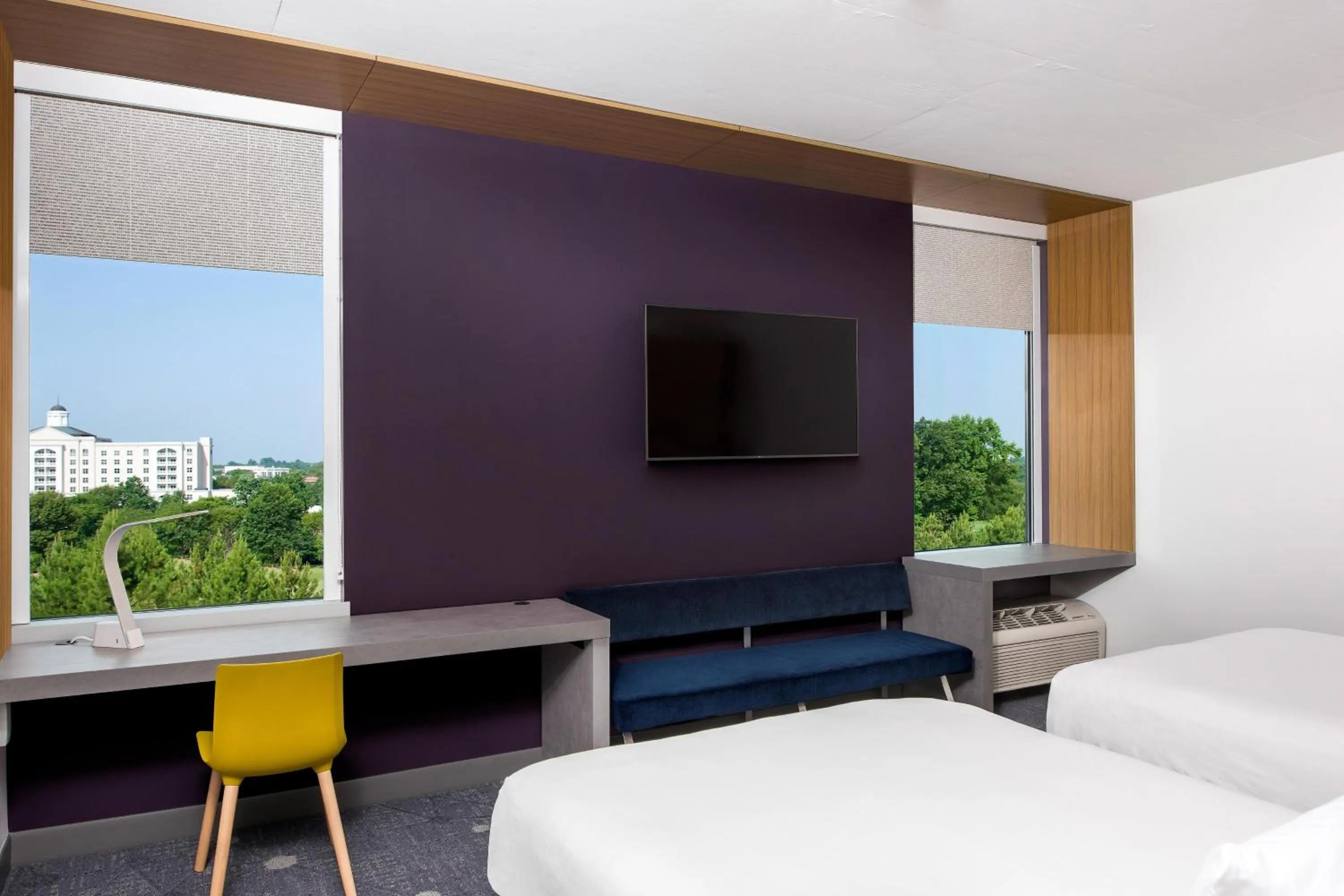 Photo of the whole room, Bed in Aloft Charlotte Ballantyne