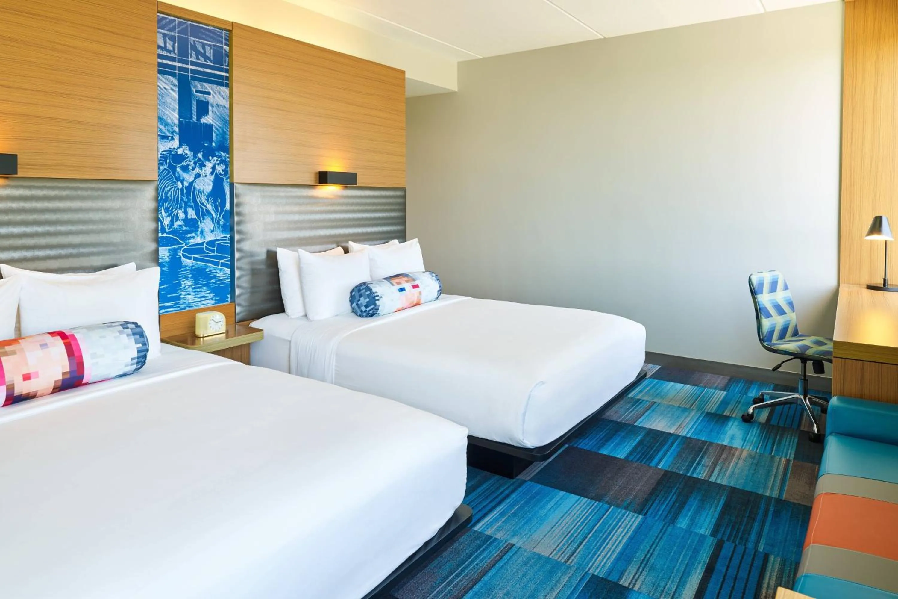 Photo of the whole room, Bed in Aloft Hotel Frisco