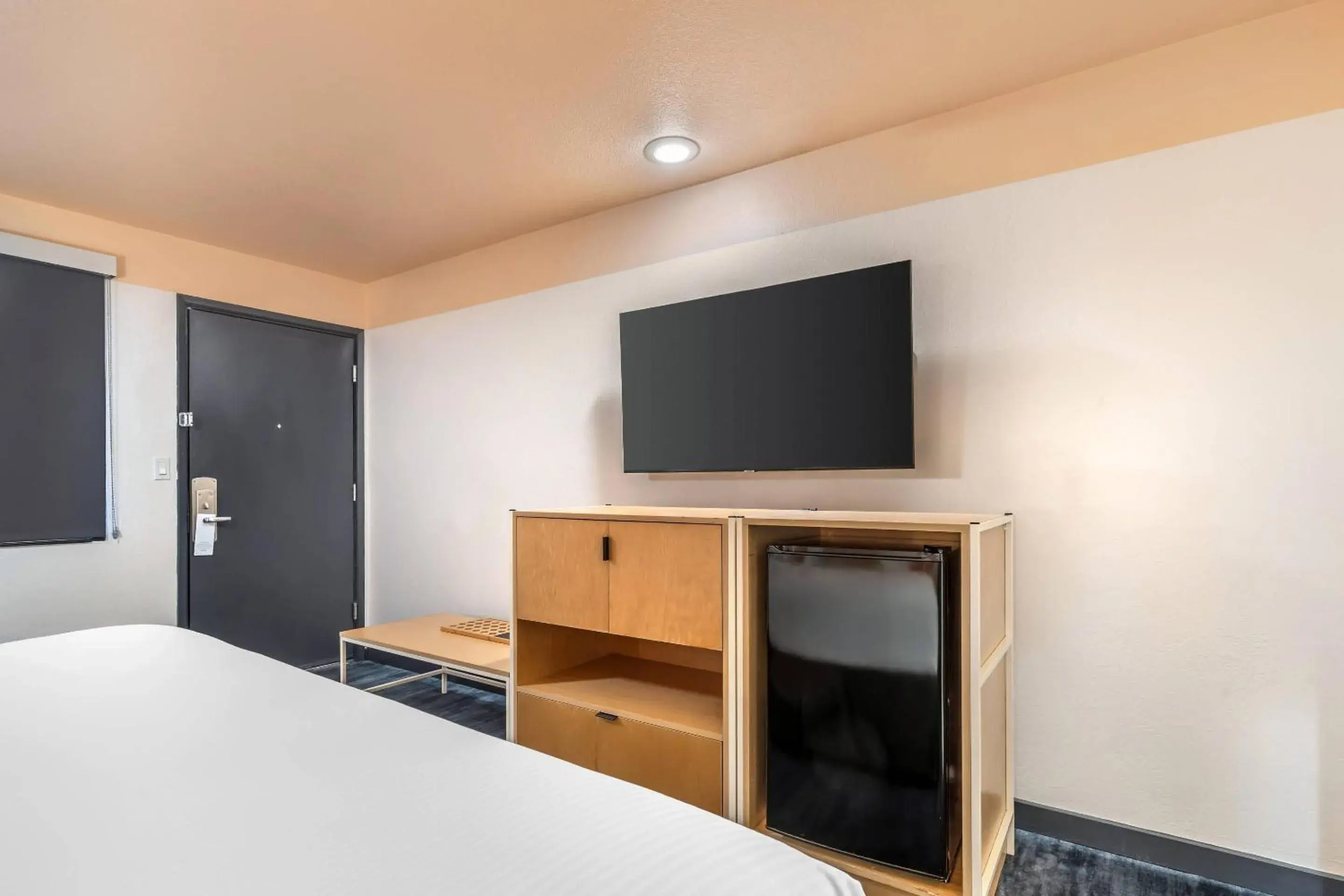 Bedroom, Bed in The Sandman Santa Rosa Sonoma, an Ascend Collection Hotel Bedroom, Bed in The Sandman Santa Rosa Sonoma, an Ascend Collection Hotel