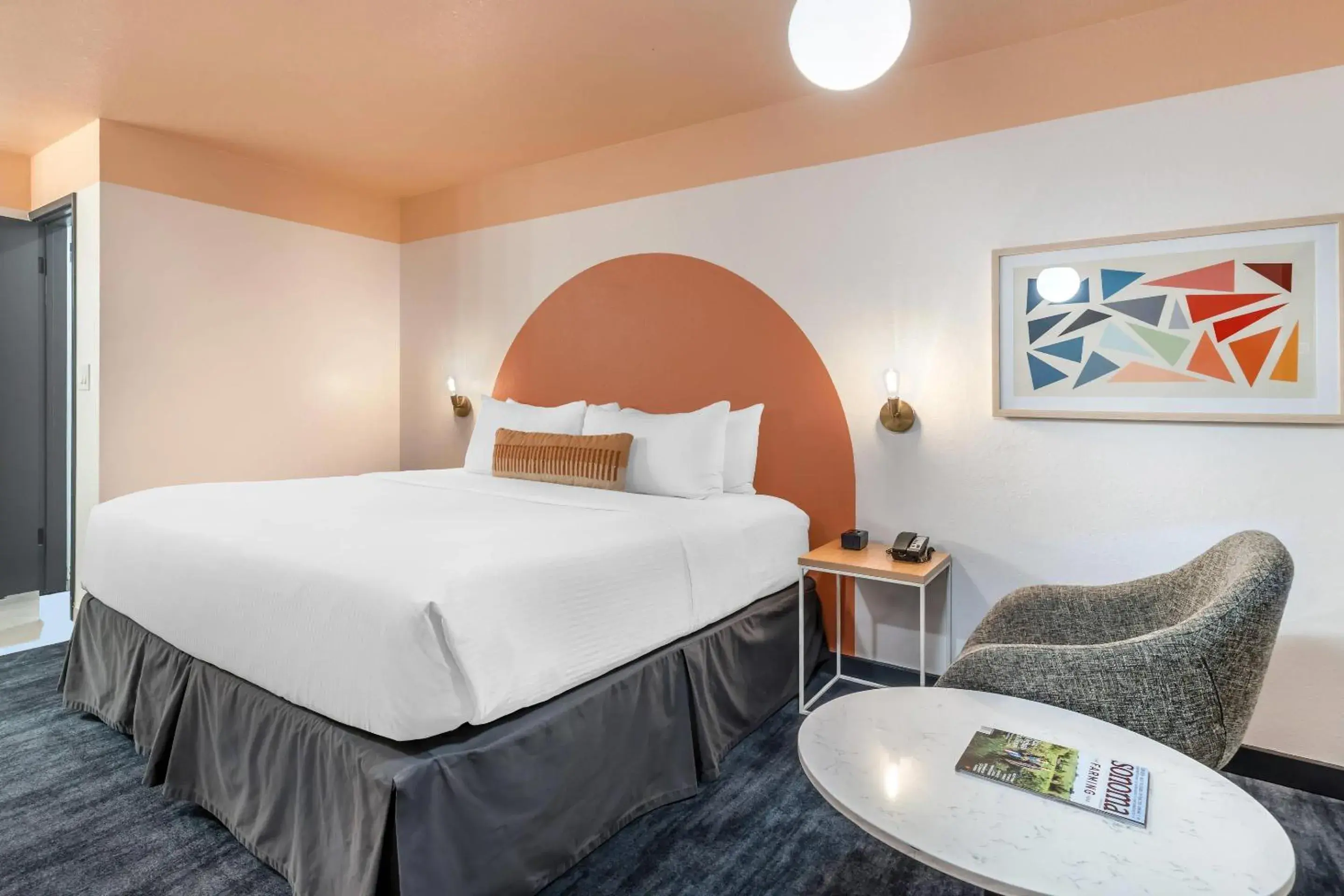 Bedroom, Bed in The Sandman Santa Rosa Sonoma, an Ascend Collection Hotel Bedroom, Bed in The Sandman Santa Rosa Sonoma, an Ascend Collection Hotel