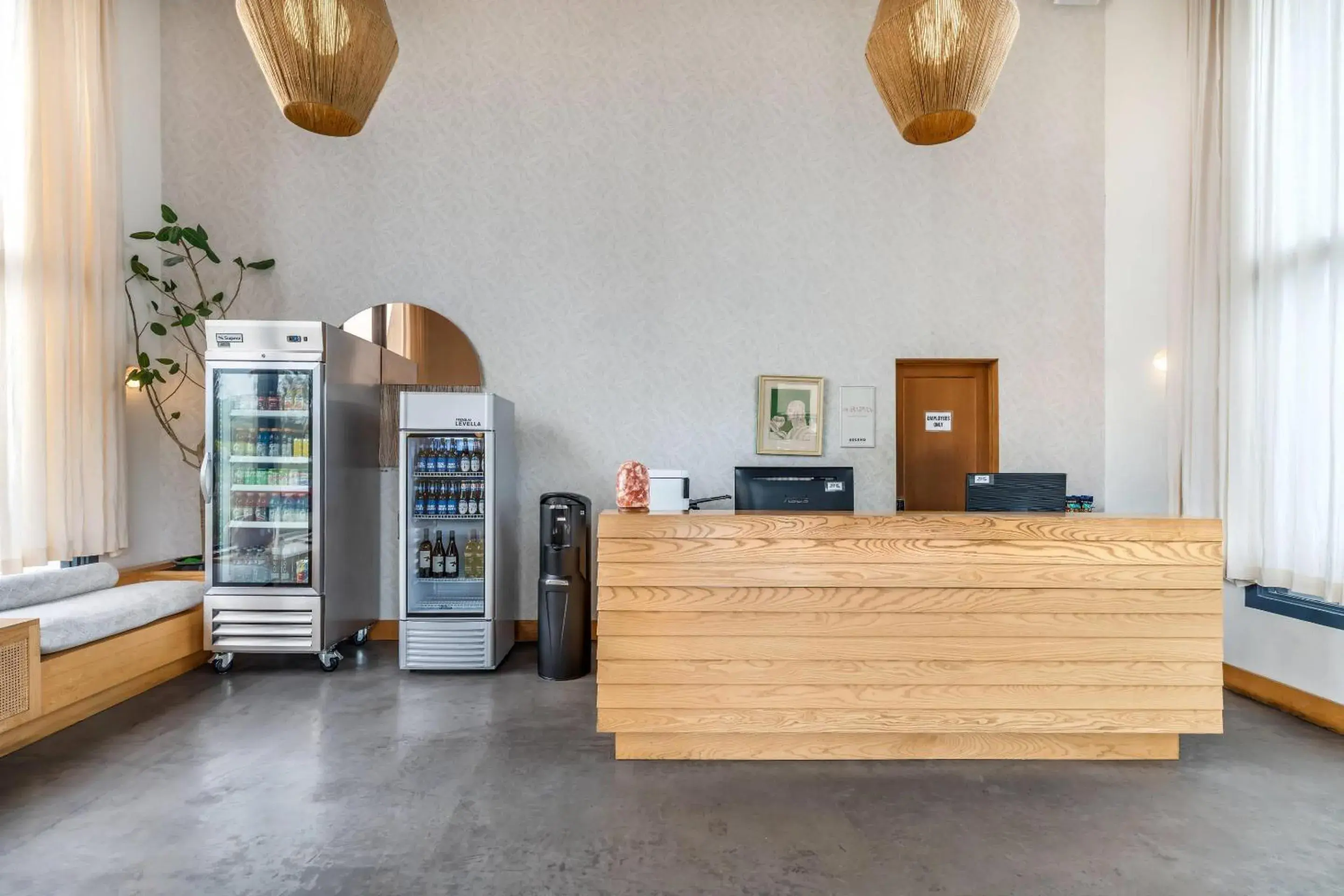 Lobby or reception in The Sandman Santa Rosa Sonoma, an Ascend Collection Hotel Lobby or reception in The Sandman Santa Rosa Sonoma, an Ascend Collection Hotel