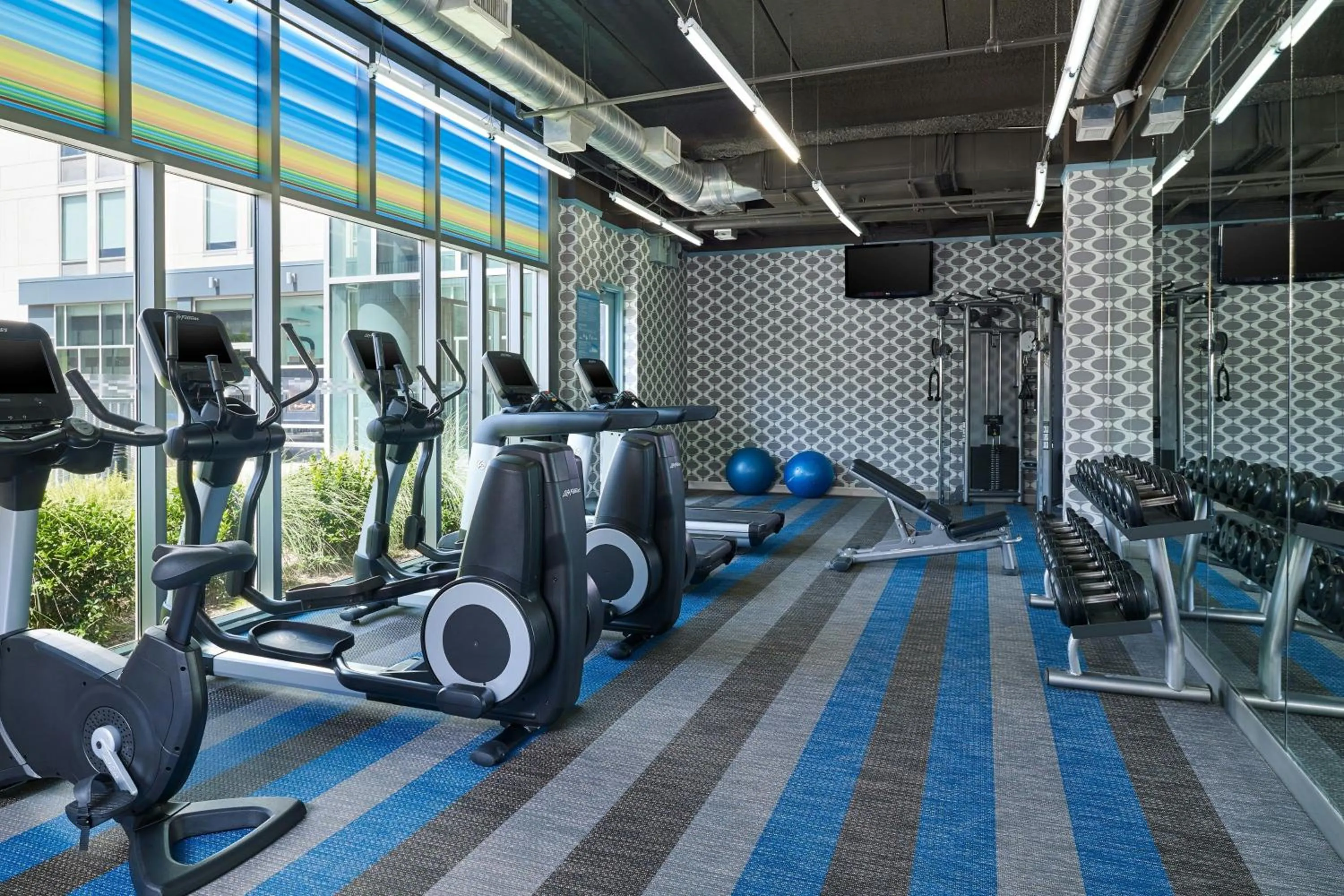 Fitness centre/facilities in Aloft Hotel Plano