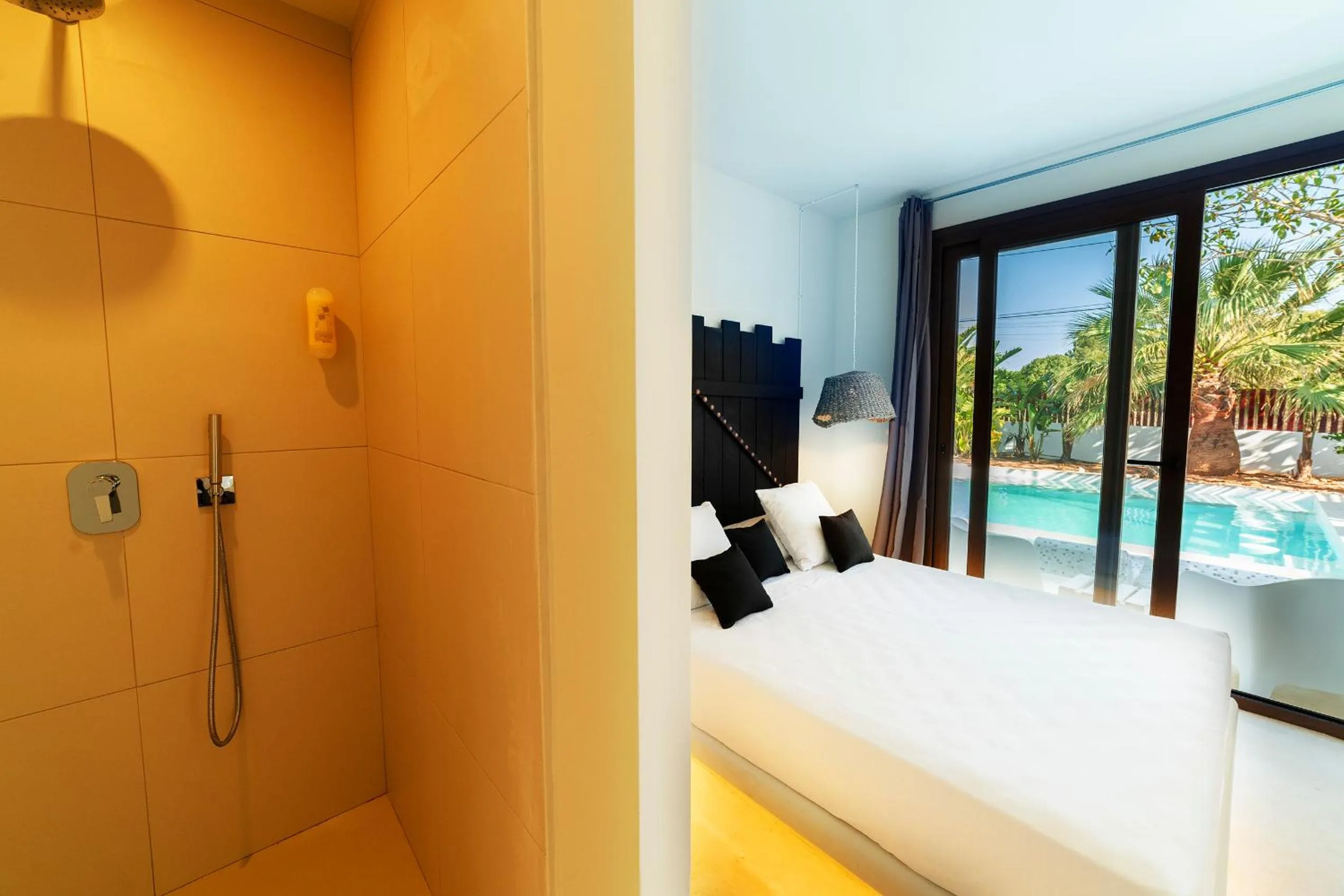 Bedroom in PAIISE Hotels