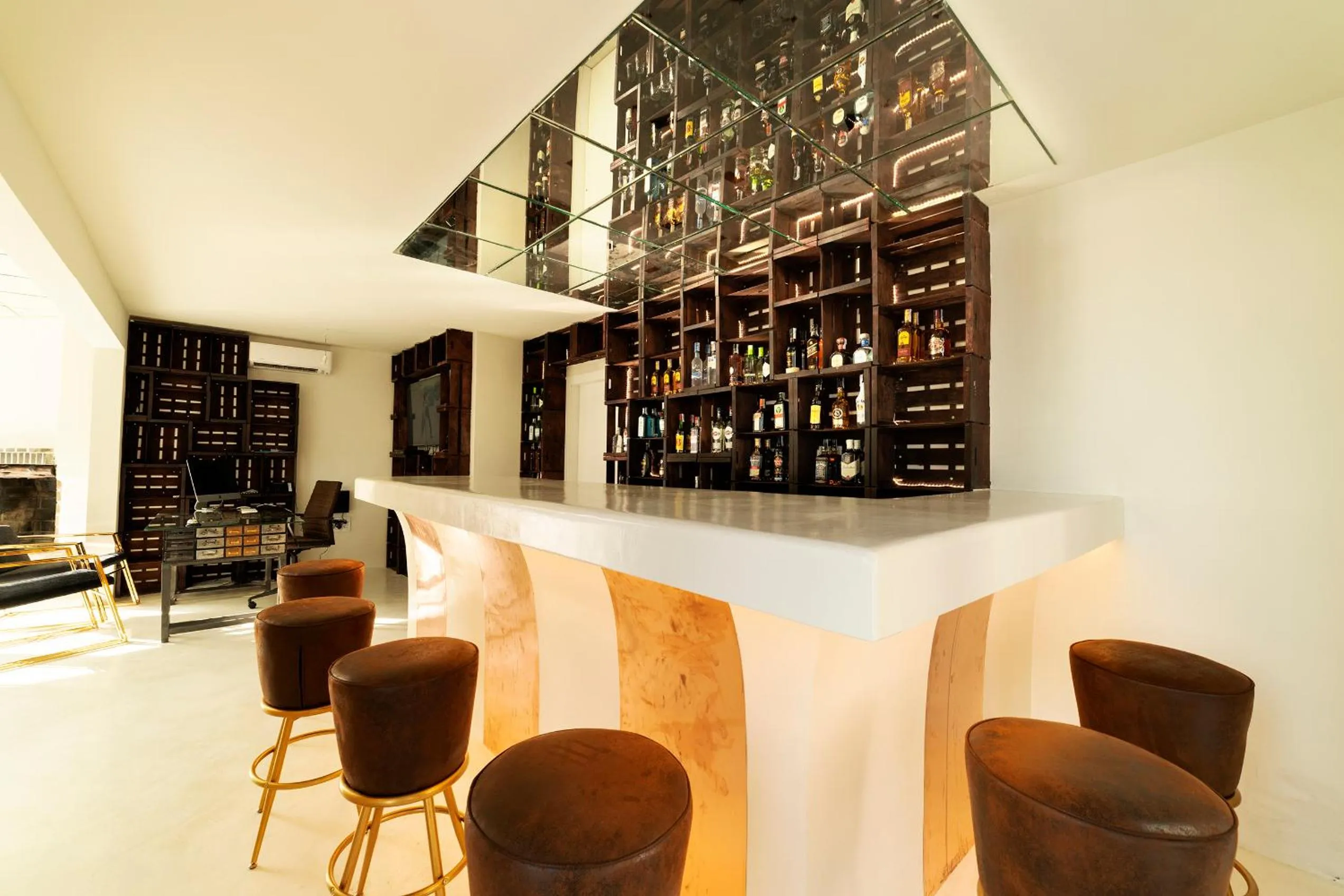 Lobby or reception in PAIISE Hotels