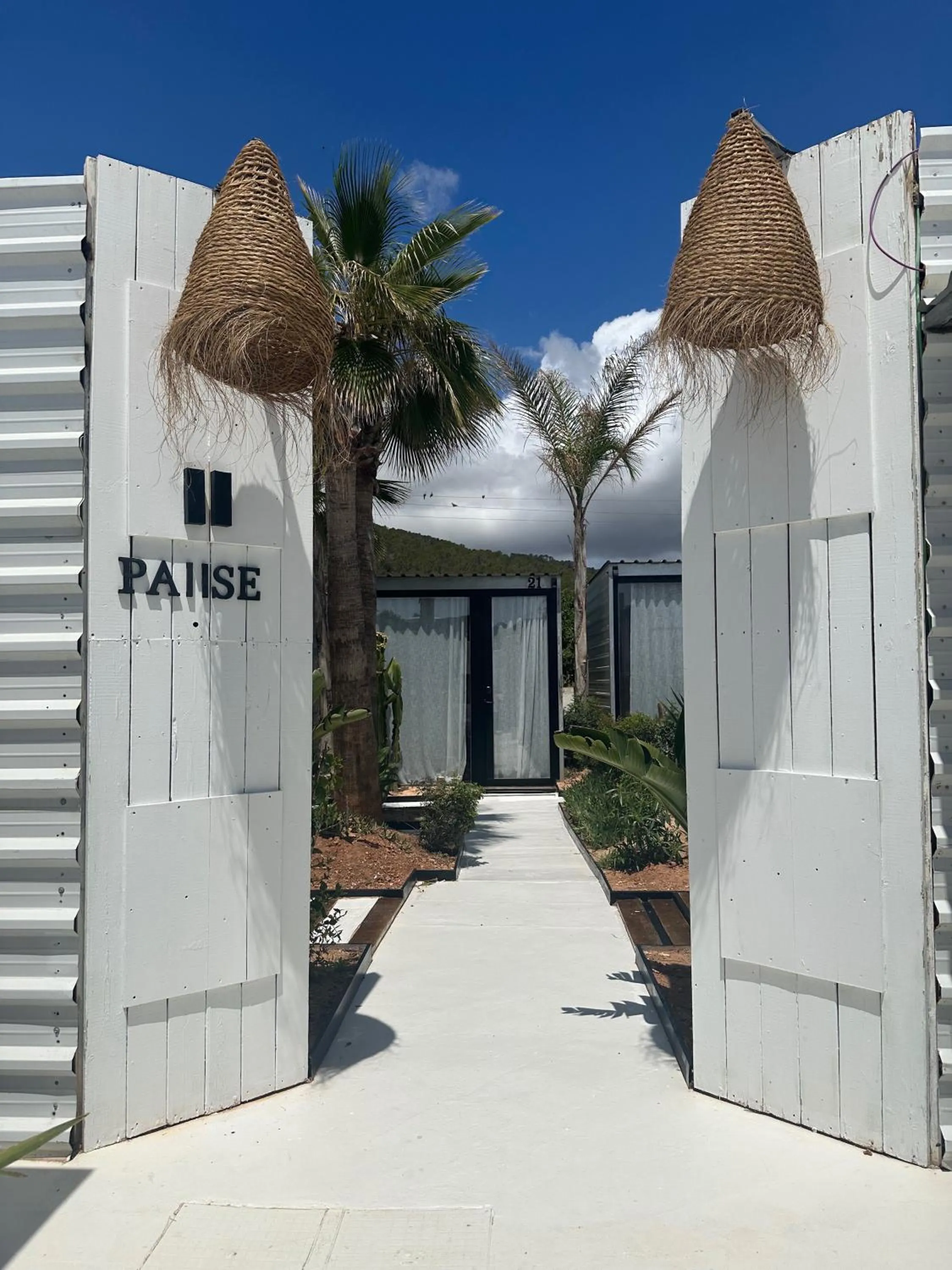Facade/entrance in PAIISE Hotels