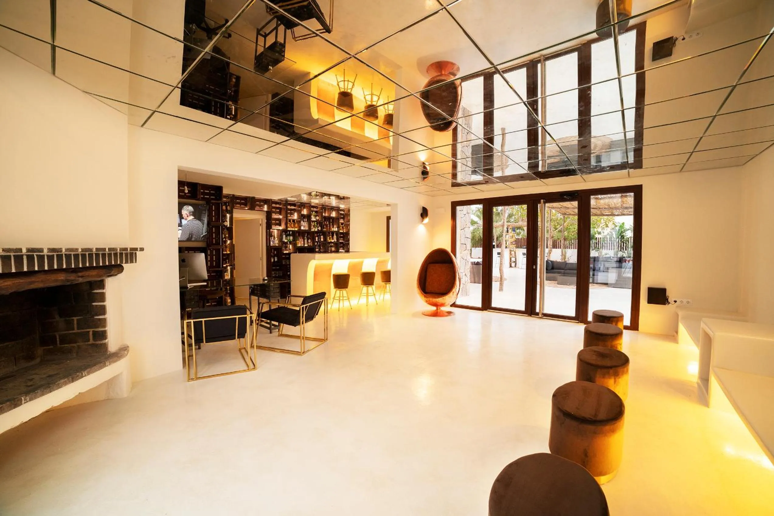 Lobby or reception in PAIISE Hotels