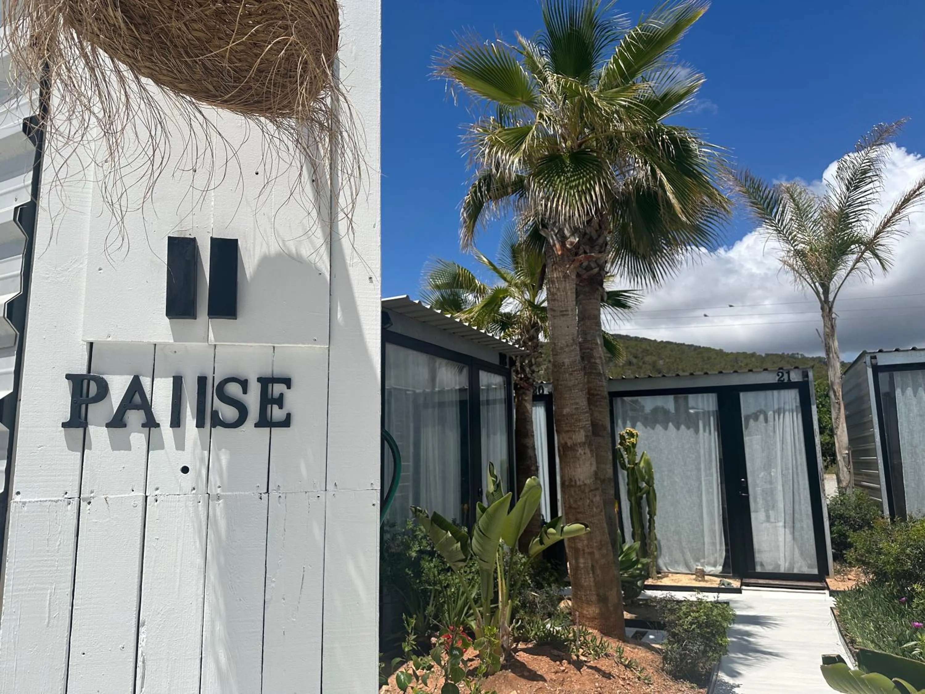 Facade/entrance in PAIISE Hotels