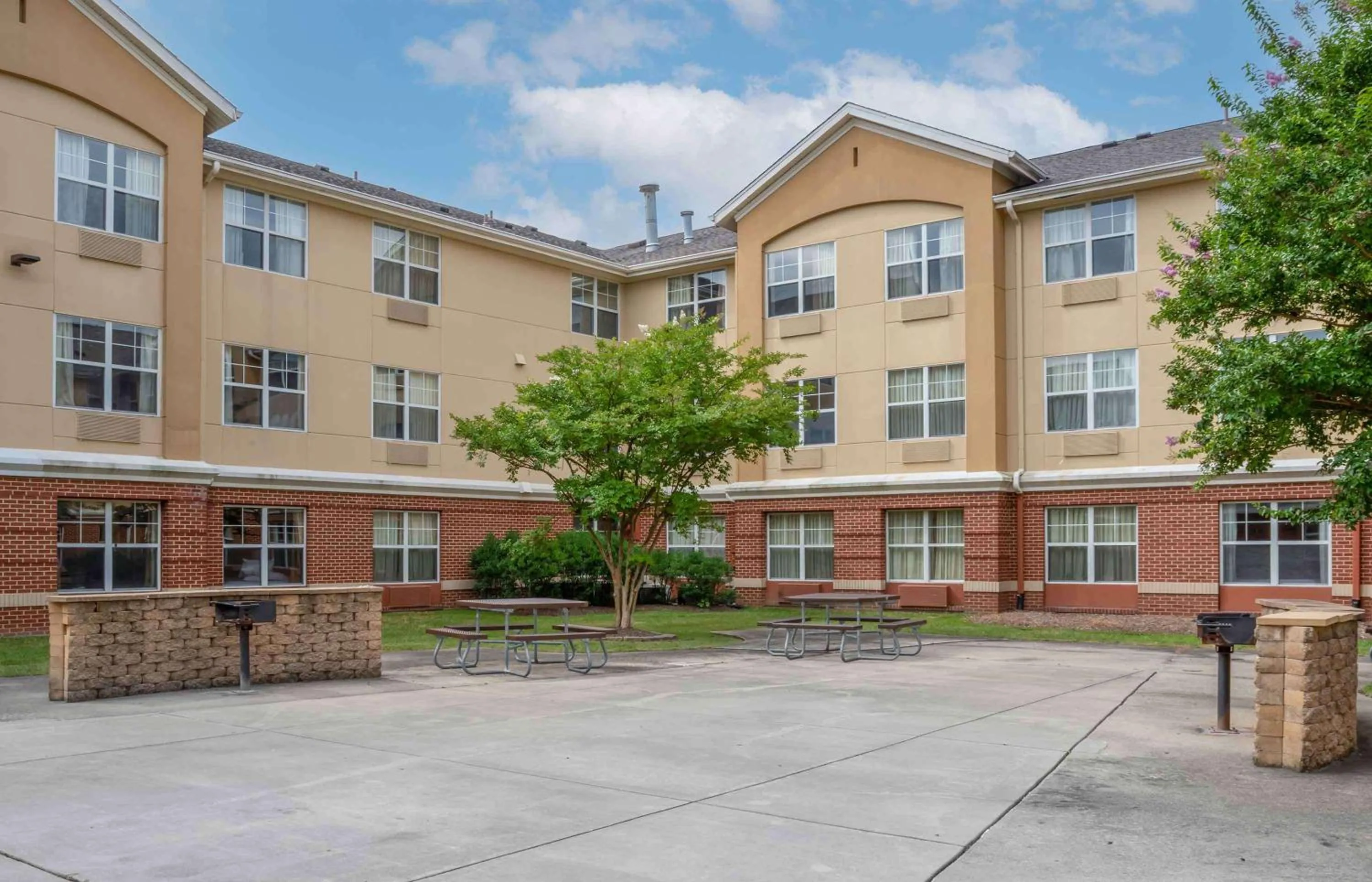 Property building in Extended Stay America Suites - Columbia - Columbia Corporate Park