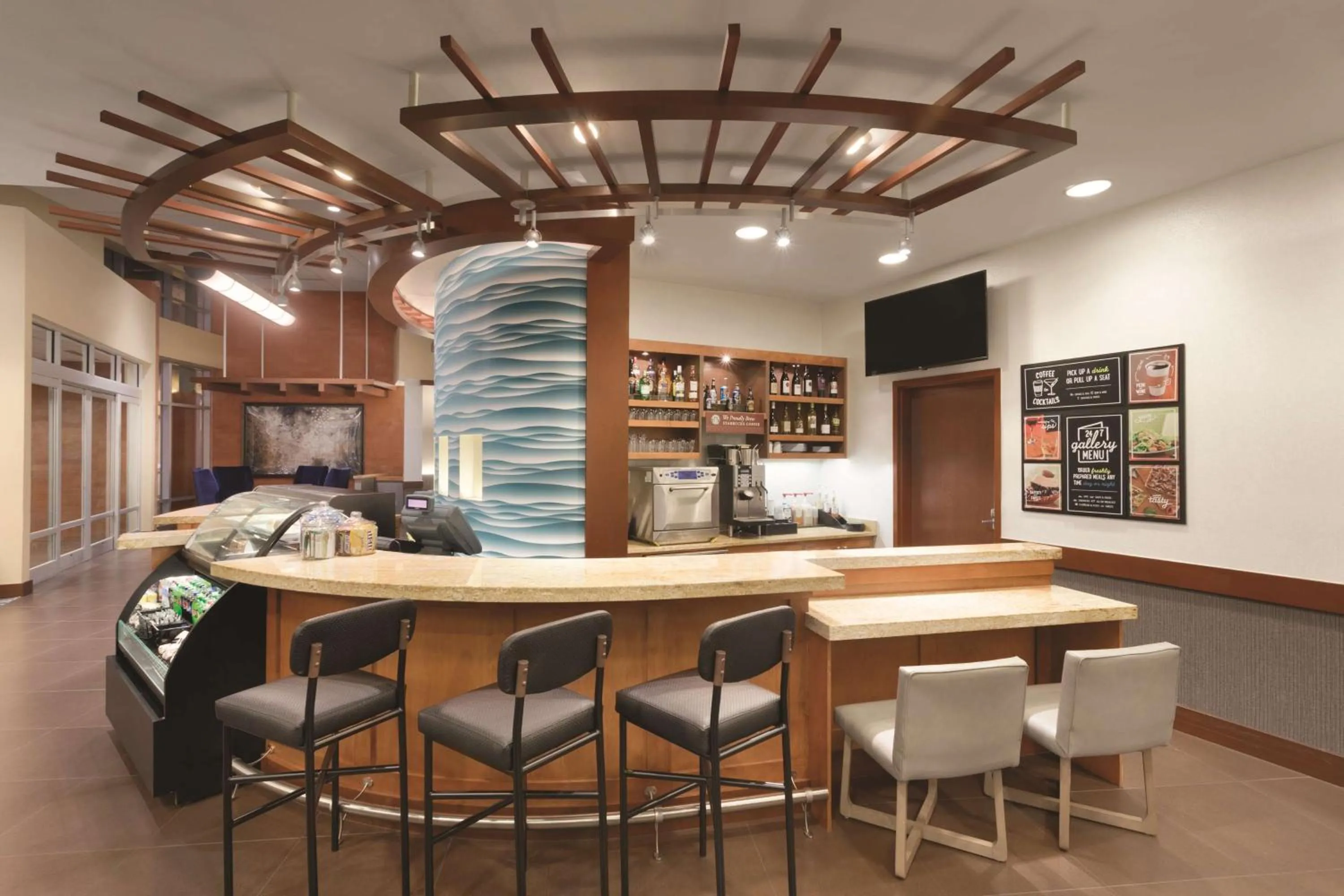 Lounge or bar in Hyatt Place Portland Airport/Cascade Station