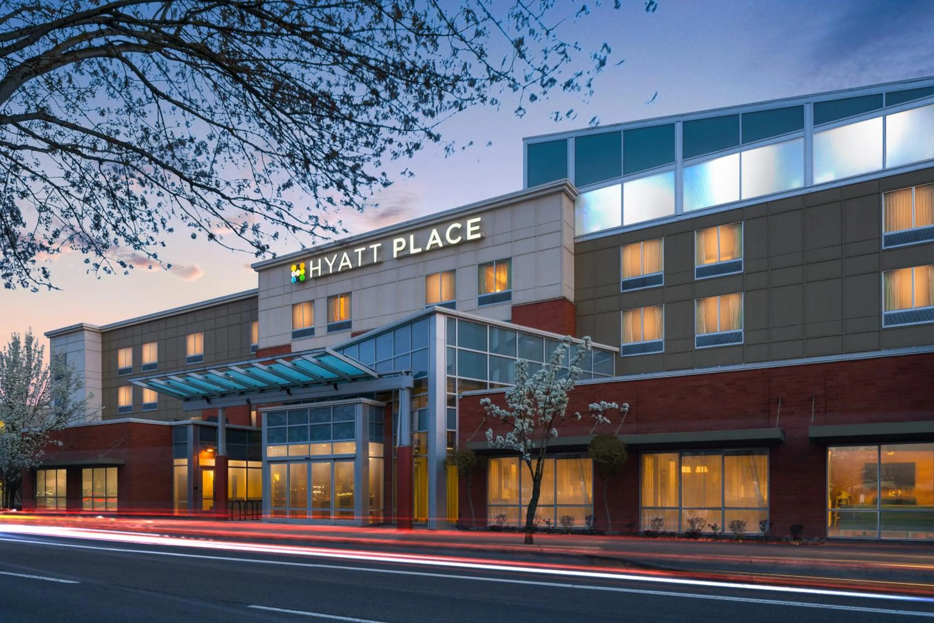 Property building in Hyatt Place Portland Airport/Cascade Station