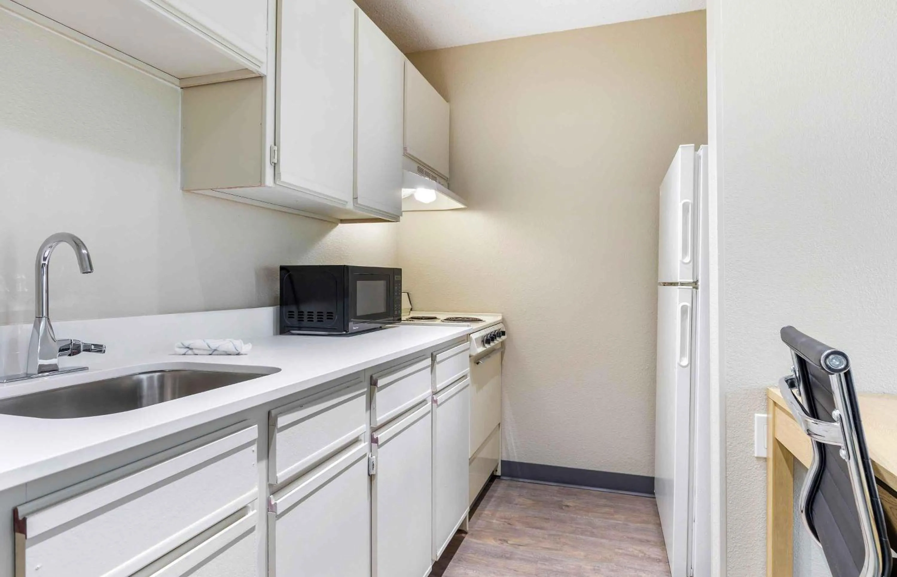 Kitchen or kitchenette in Extended Stay America Suites - Arlington - Six Flags