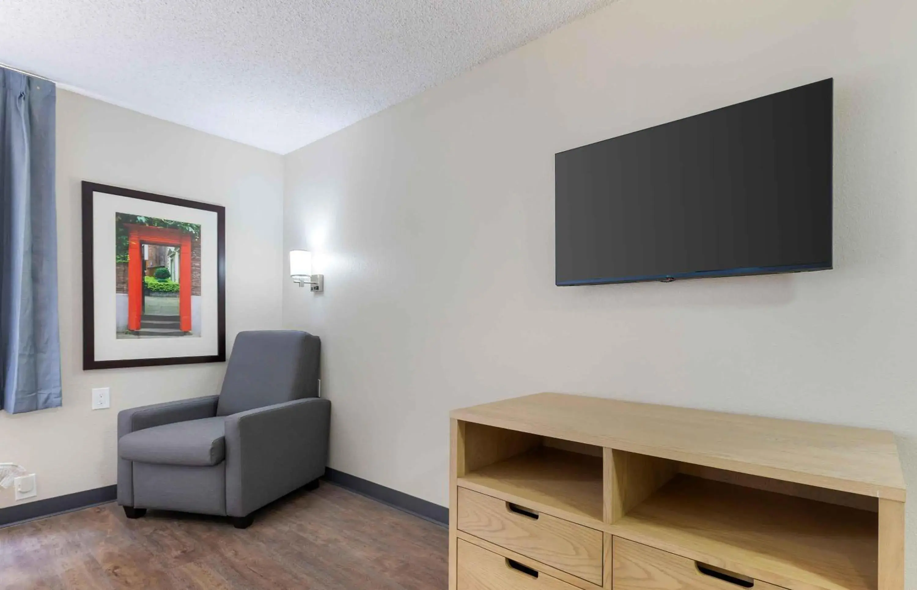 Bedroom in Extended Stay America Suites - Arlington - Six Flags Bedroom in Extended Stay America Suites - Arlington - Six Flags