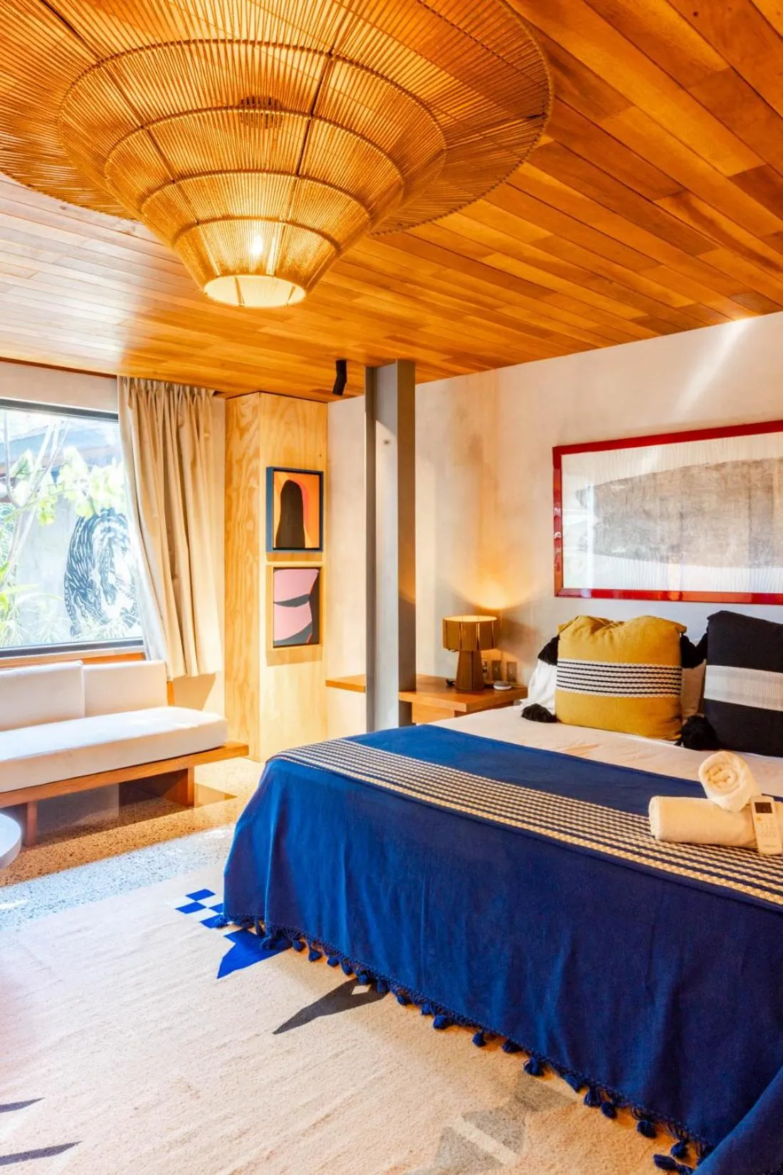 Bedroom, Bed in Somos