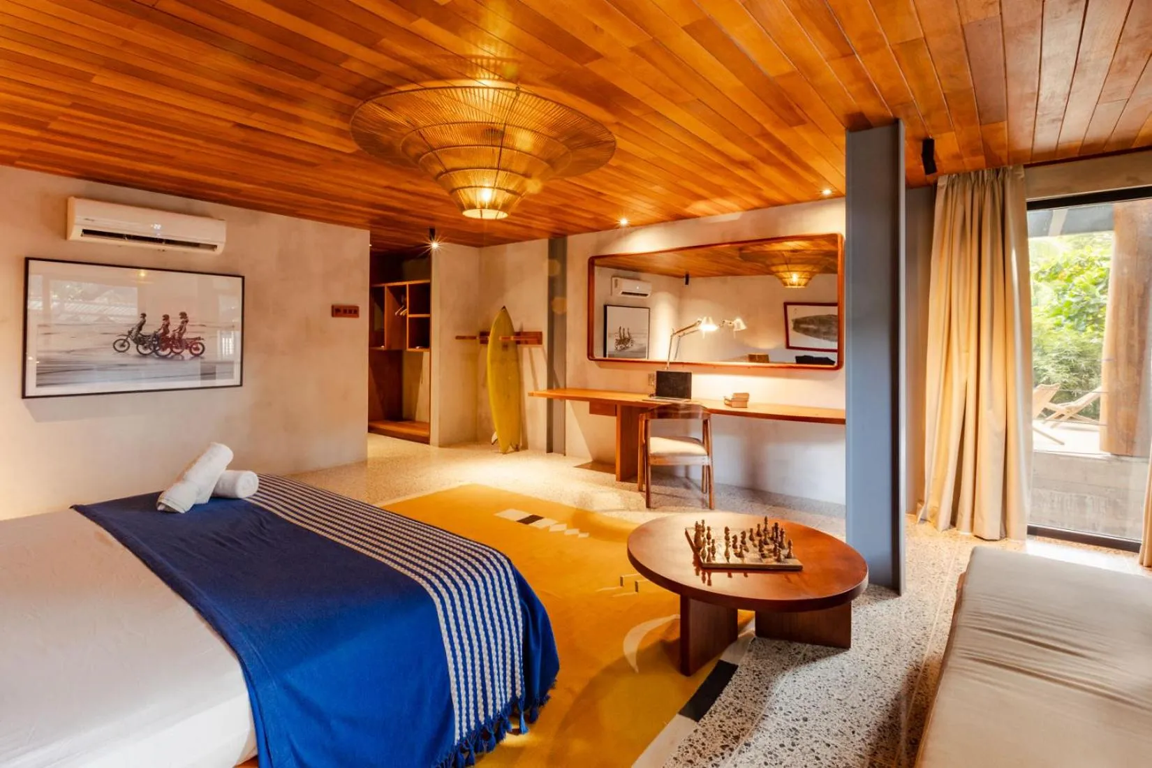 Bedroom, Bed in Somos