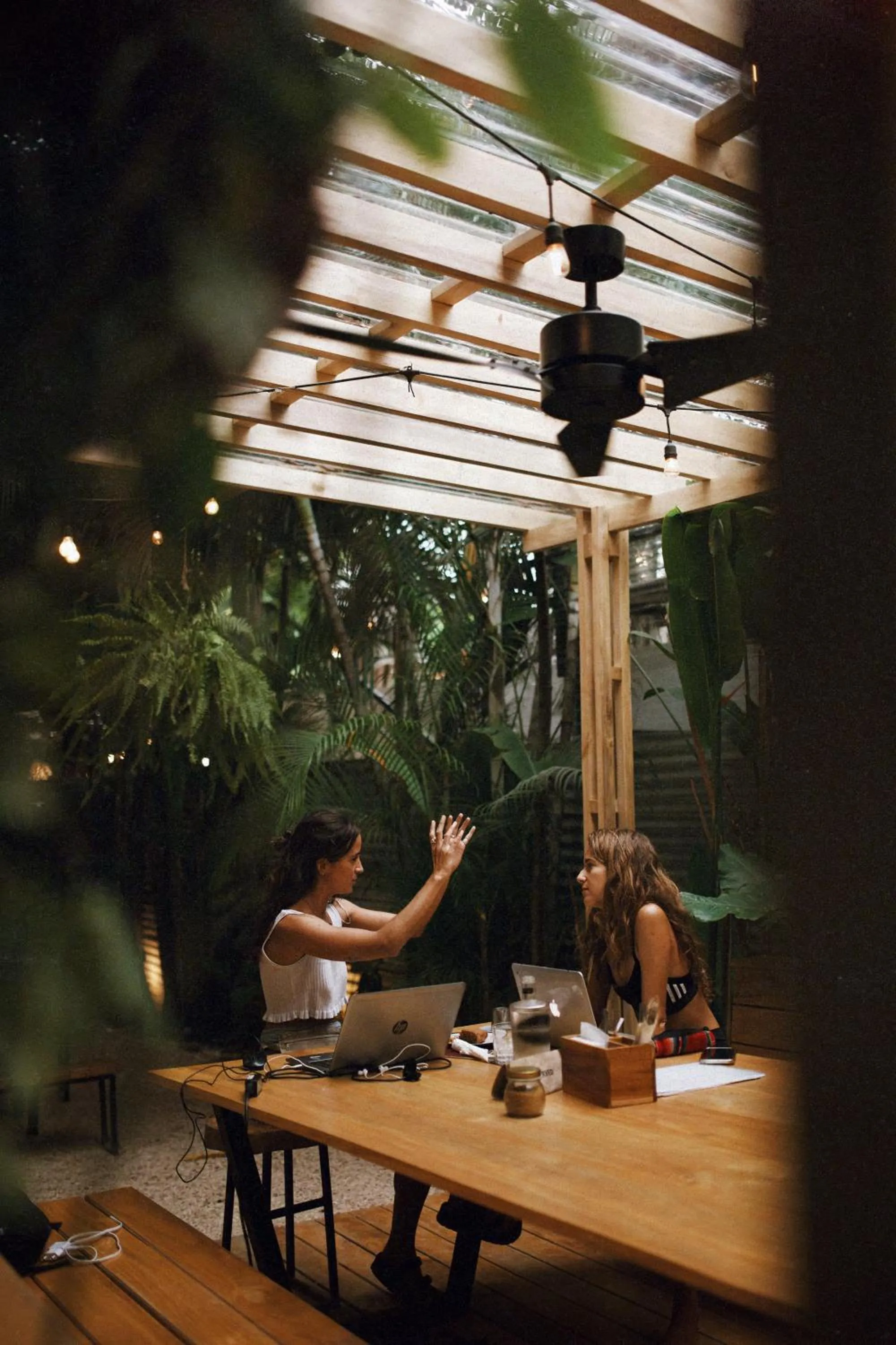 Restaurant/places to eat in Somos