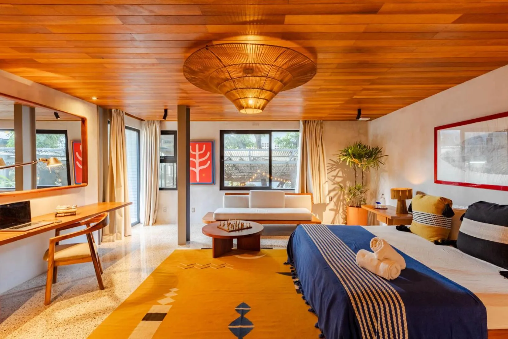 Bedroom, Bed in Somos