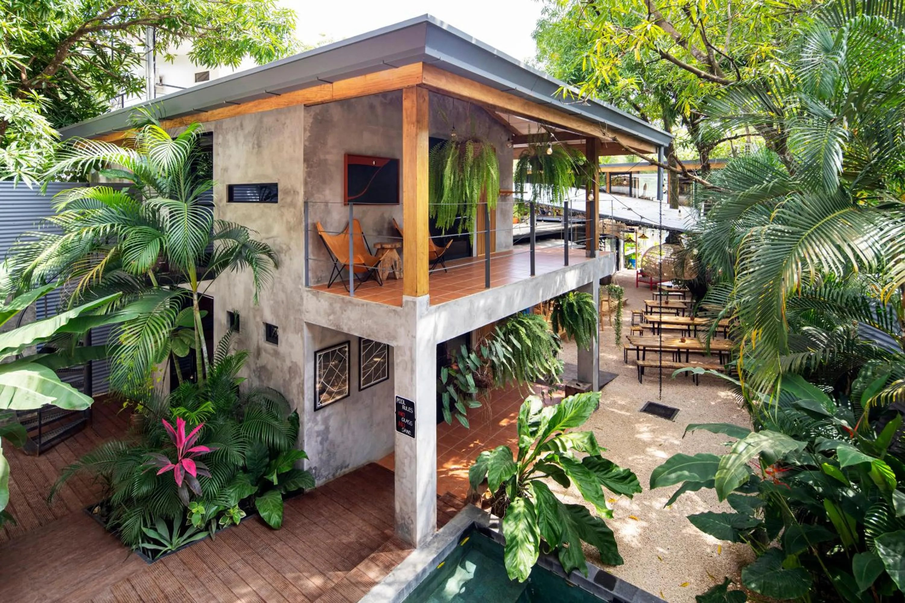 Property building in Somos