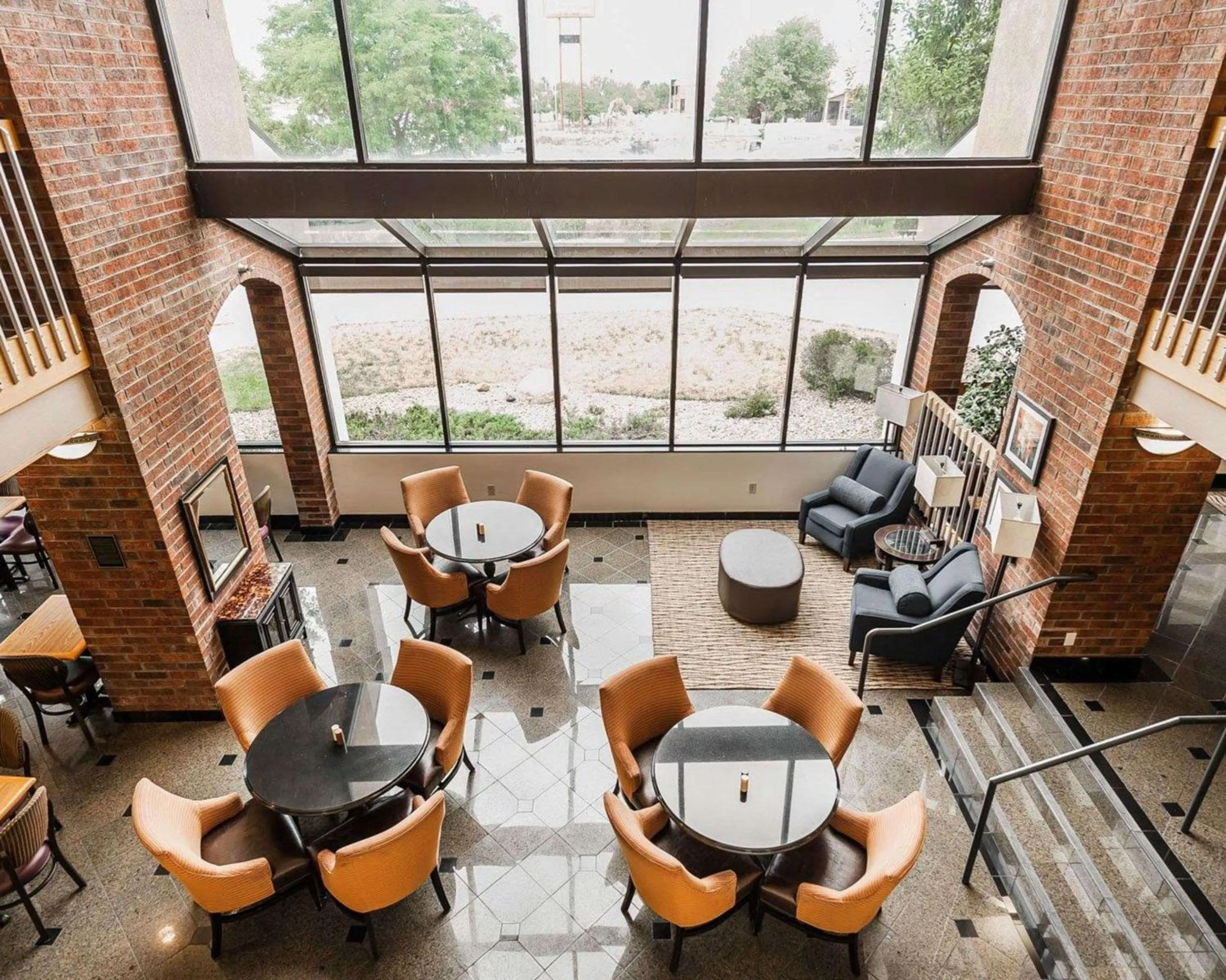 Restaurant/places to eat in Comfort Inn Denver East