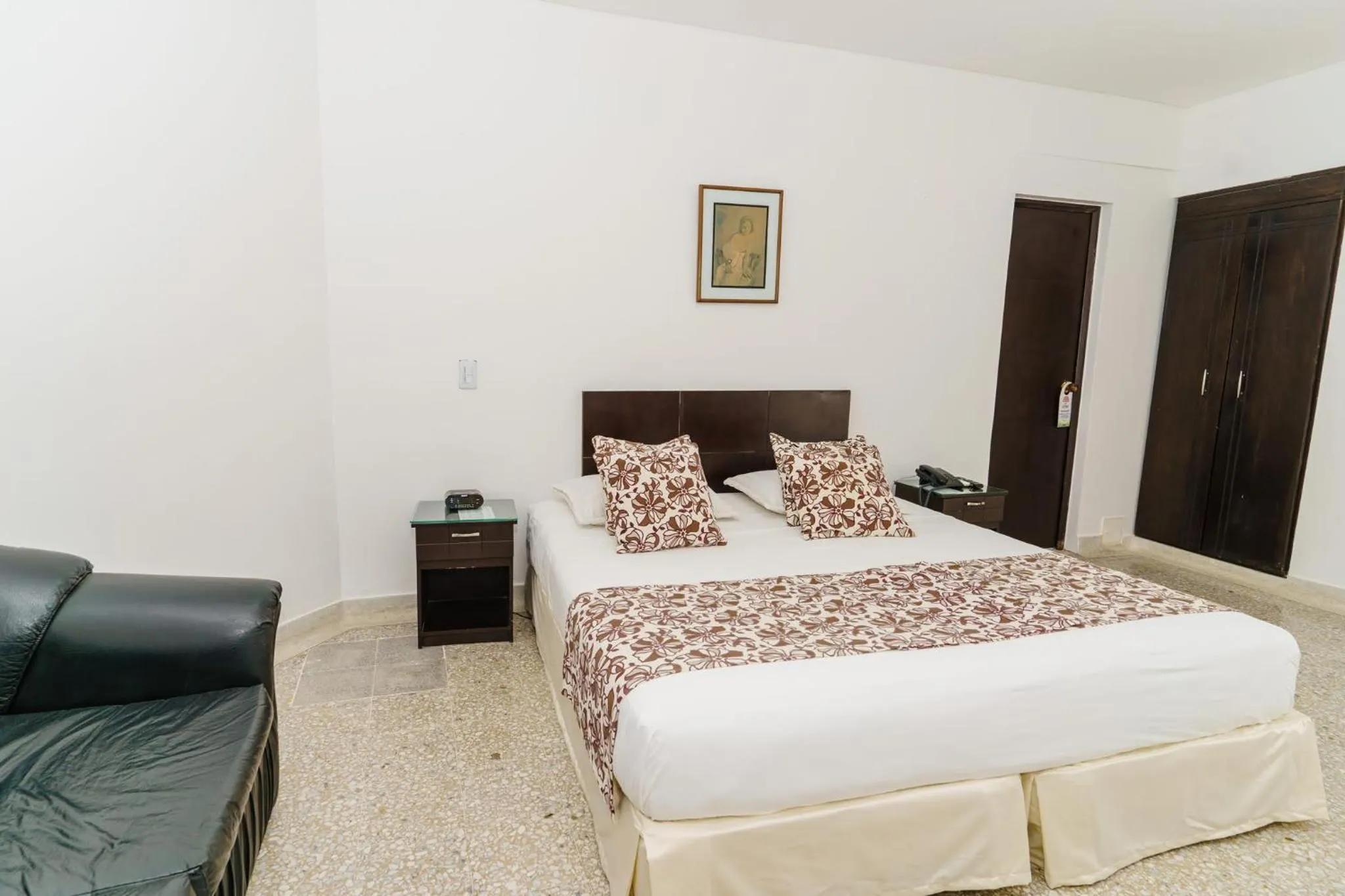 Living room, Bed in Hotel Las Molas