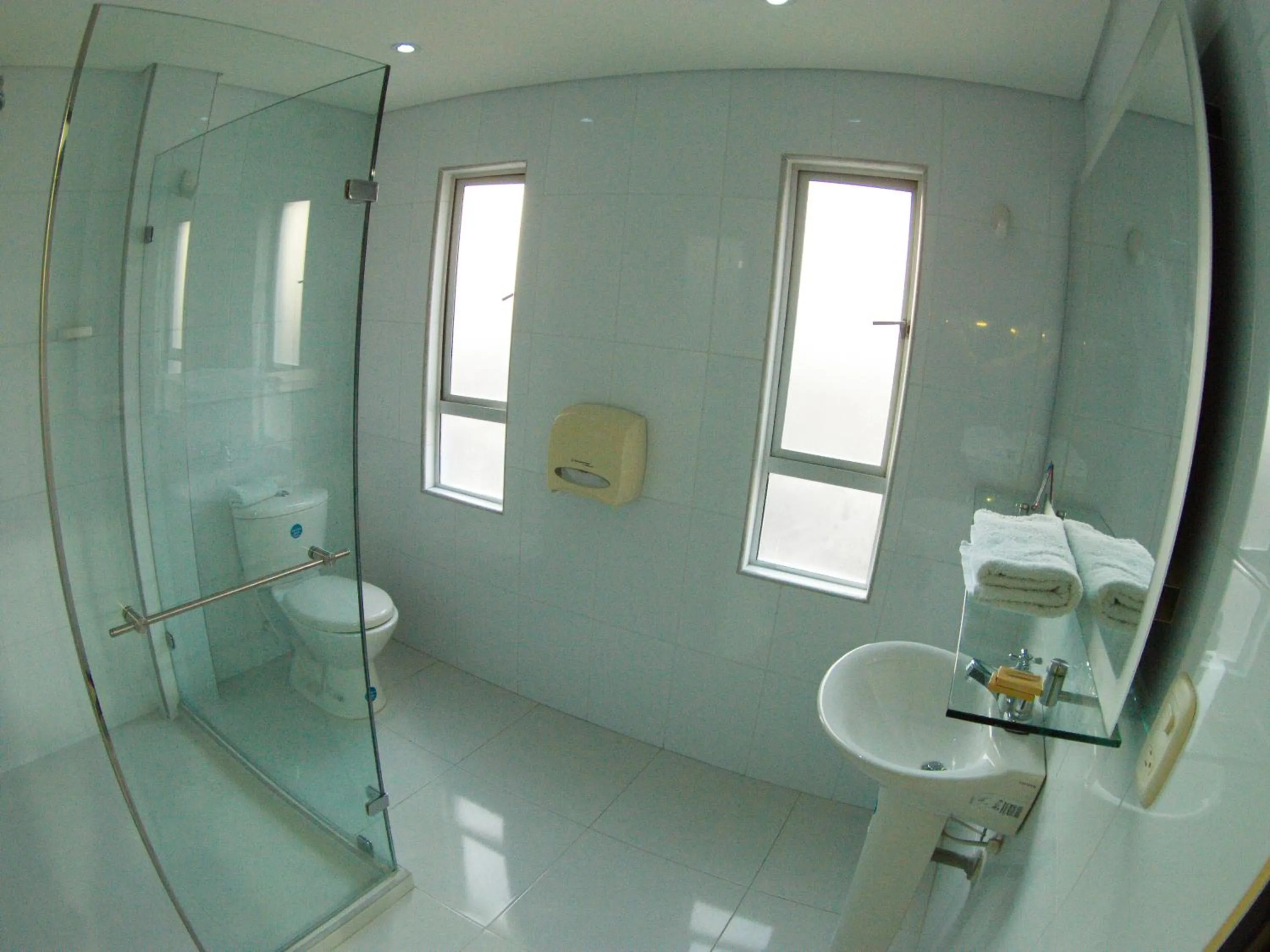 Shower in Hotel Las Molas