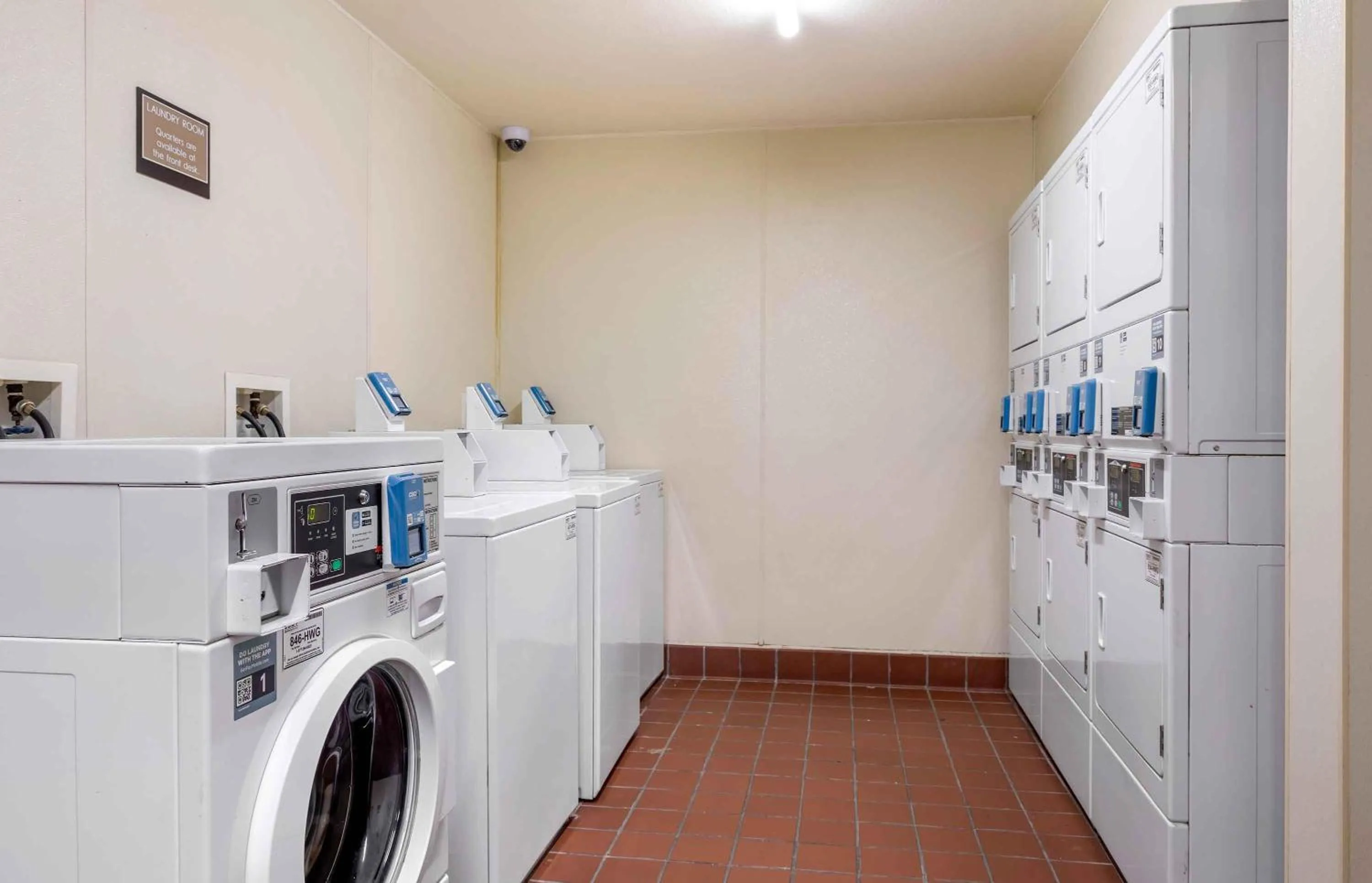 Property building in Extended Stay America Select Suites - Dallas - Richardson