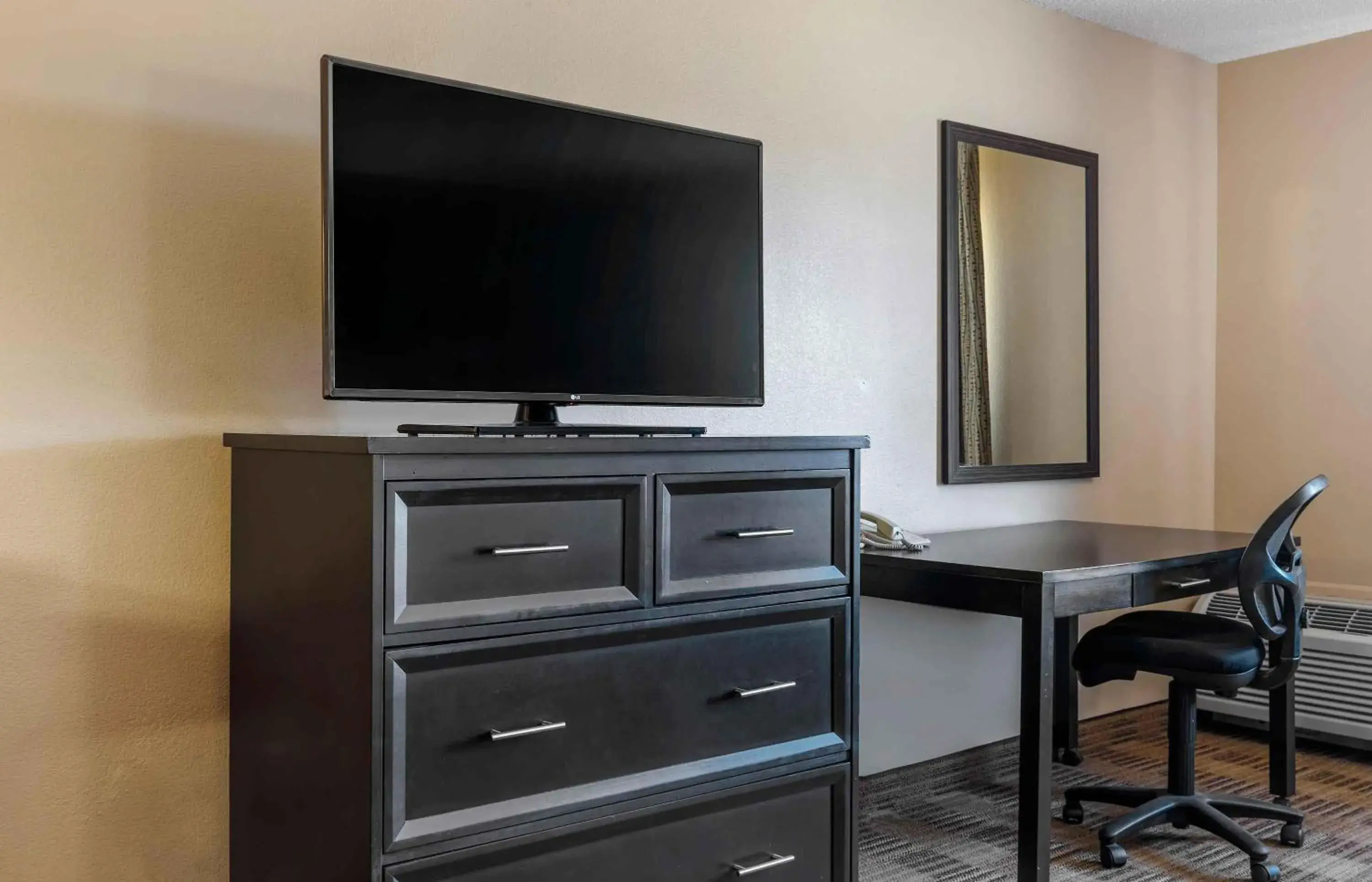 Bedroom in Extended Stay America Select Suites - Dallas - Richardson Bedroom in Extended Stay America Select Suites - Dallas - Richardson